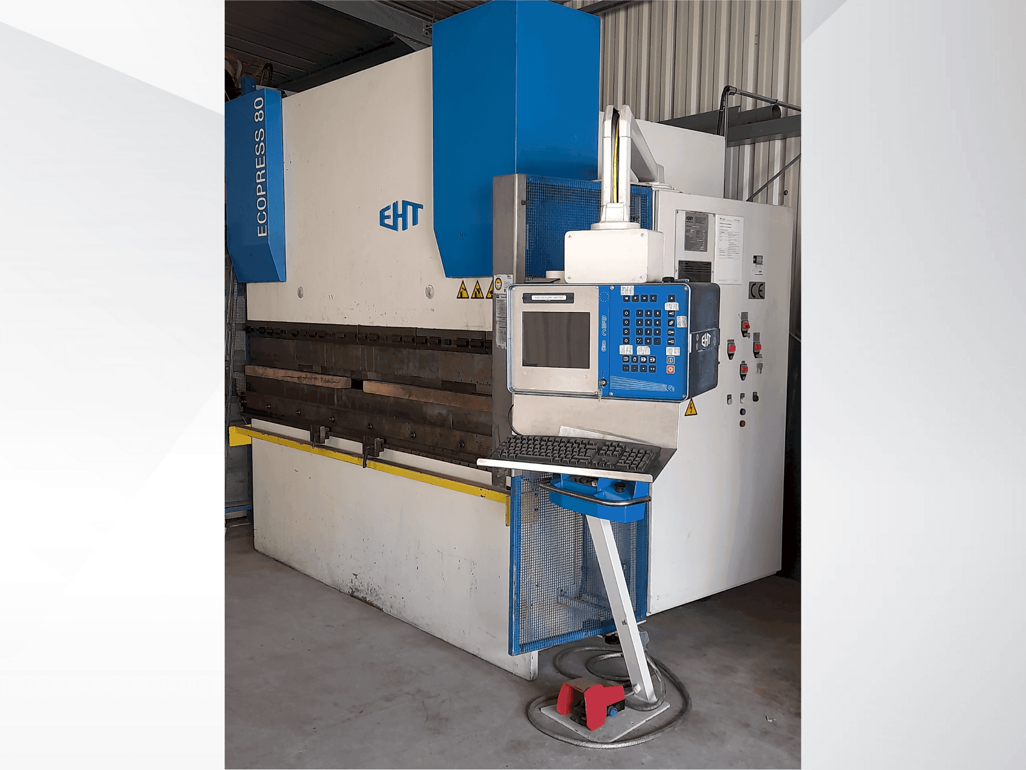 A EHT Ecopress 80  gép elölnézete