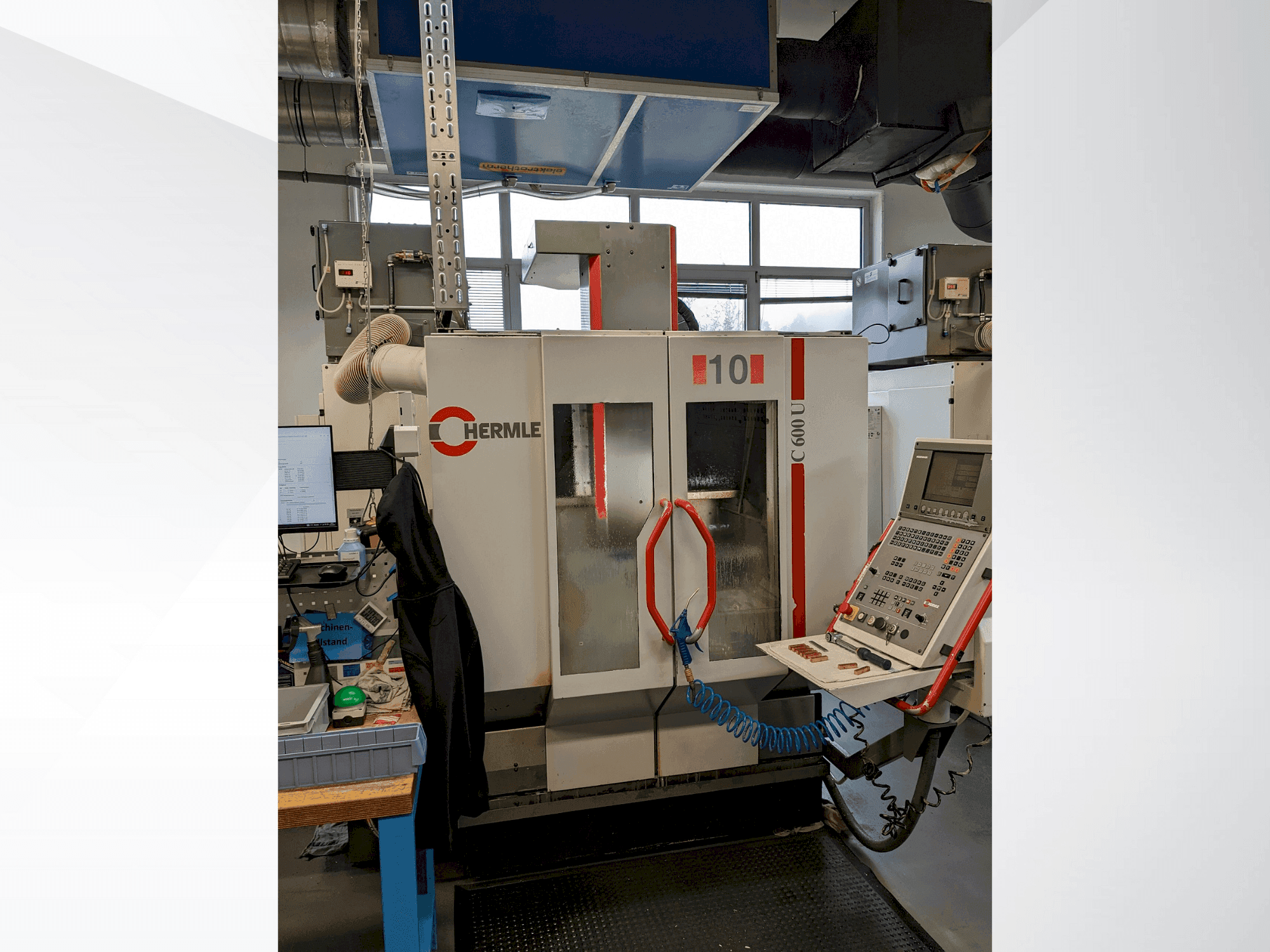 A HERMLE C600U  gép elölnézete