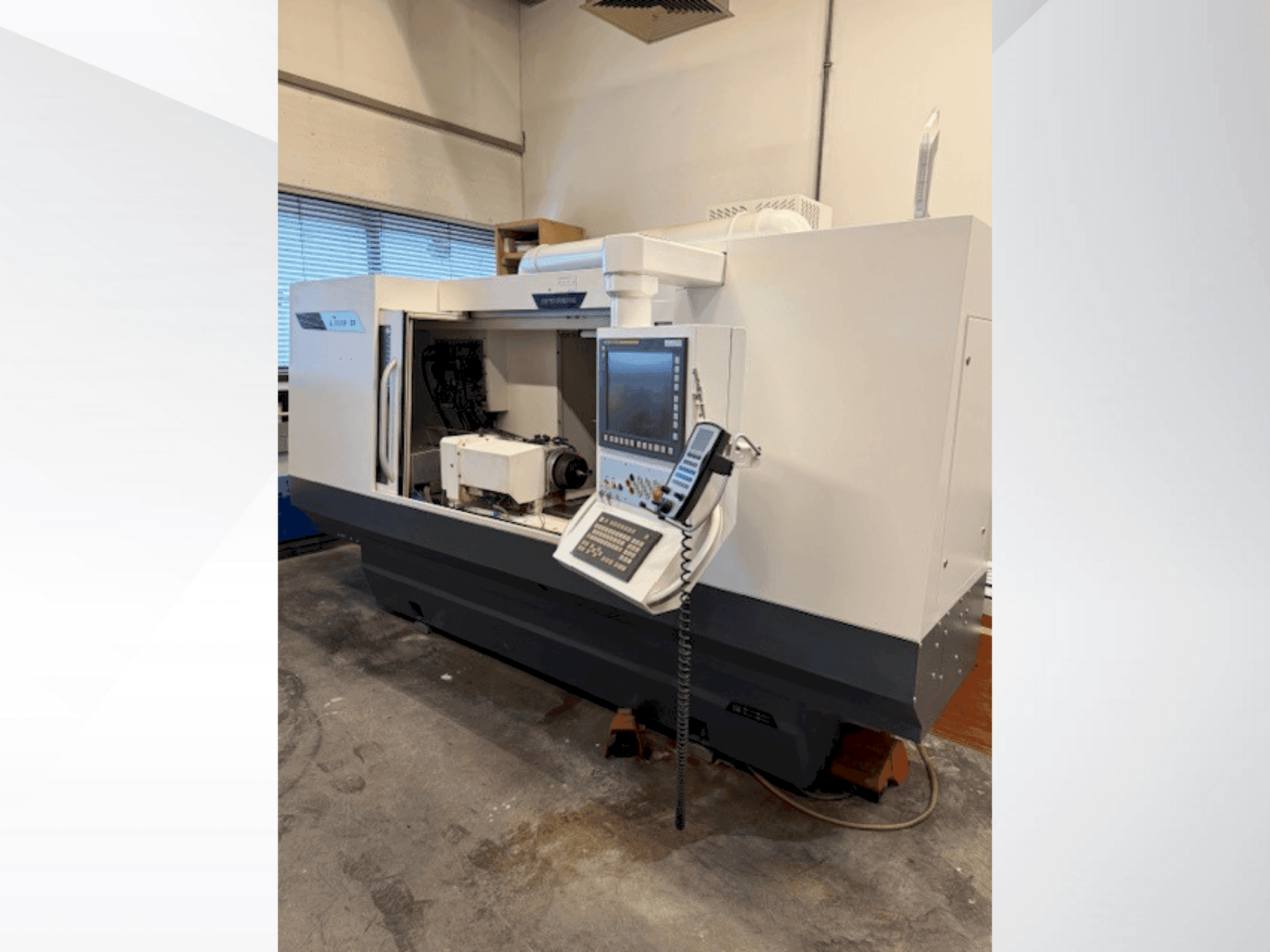 A STUDER  S31  gép elölnézete