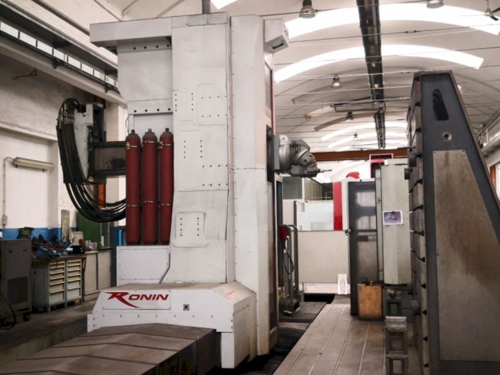 A FPT Ronin  gép elölnézete