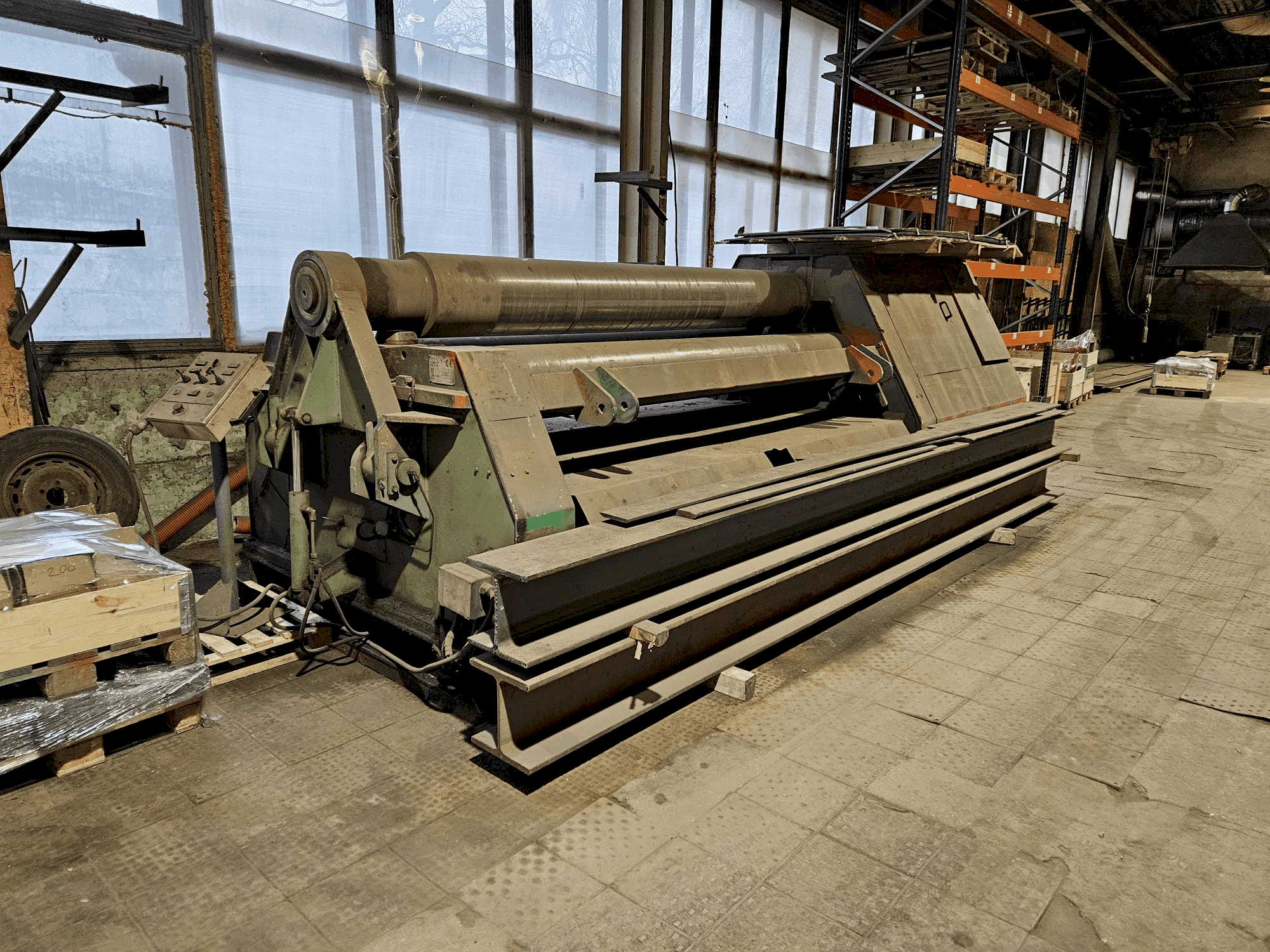 A FACCIN 4HEL 3-25/20  gép elölnézete