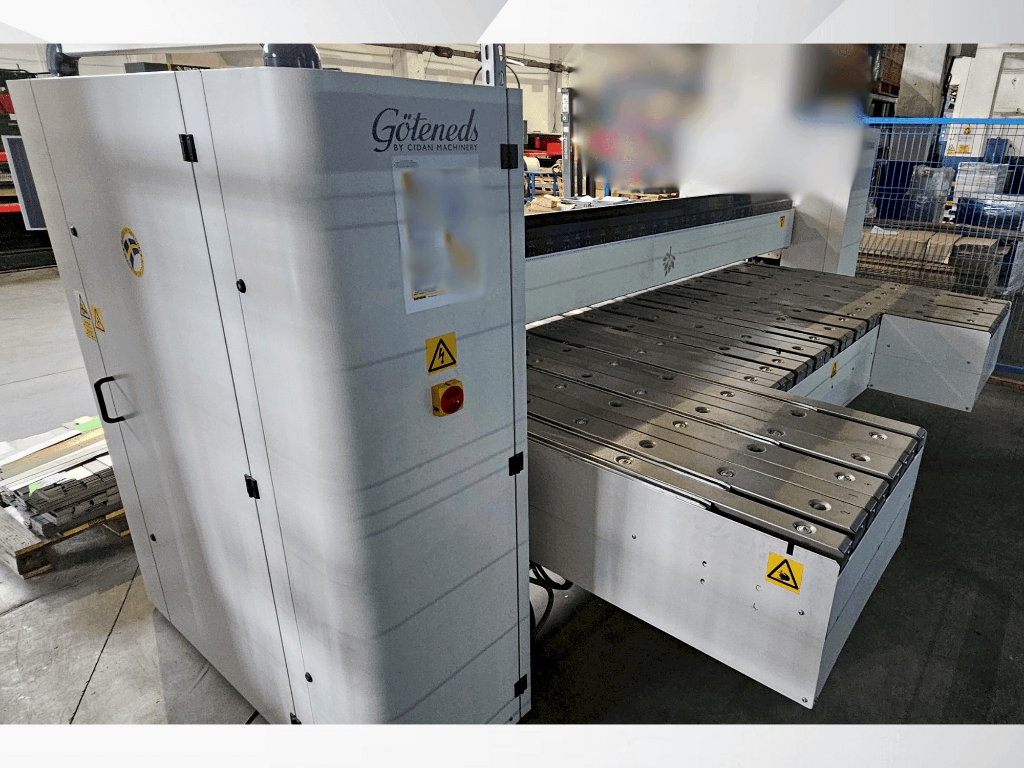 A CIDAN FORMA 30  gép elölnézete