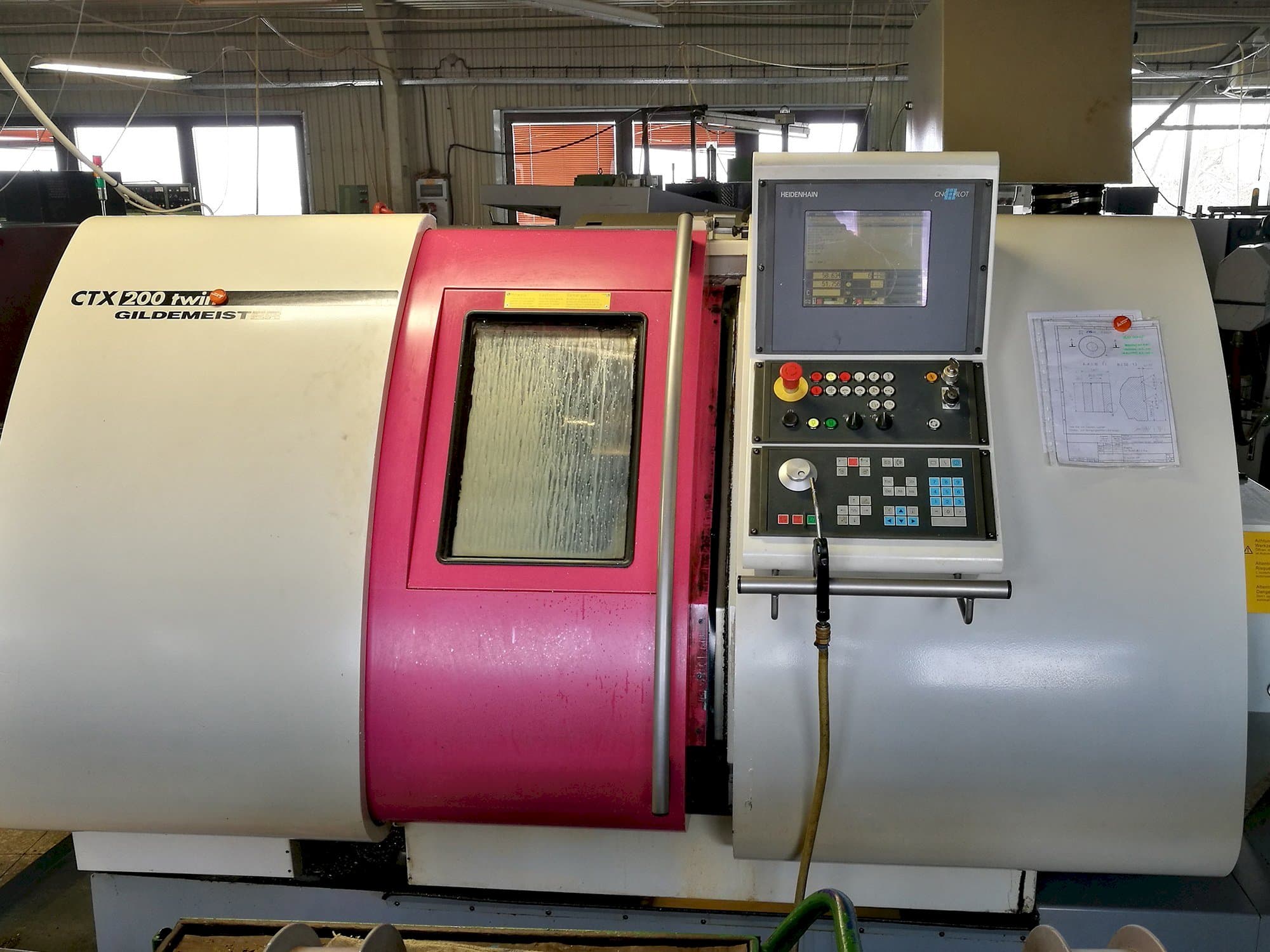 A Gildemeister CTX 200 Twin  gép elölnézete