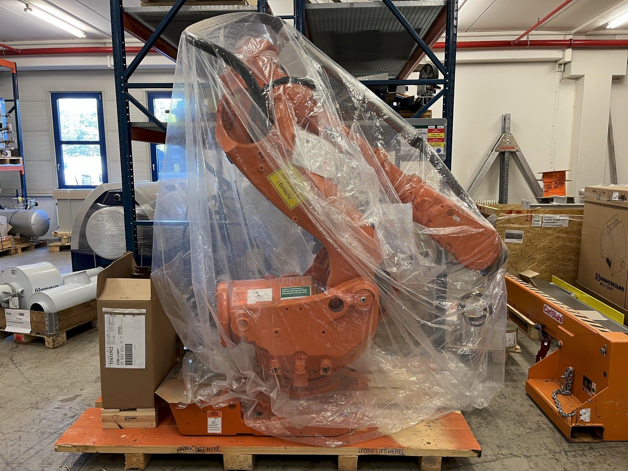 A ABB IRB 6600 M2004  gép elölnézete