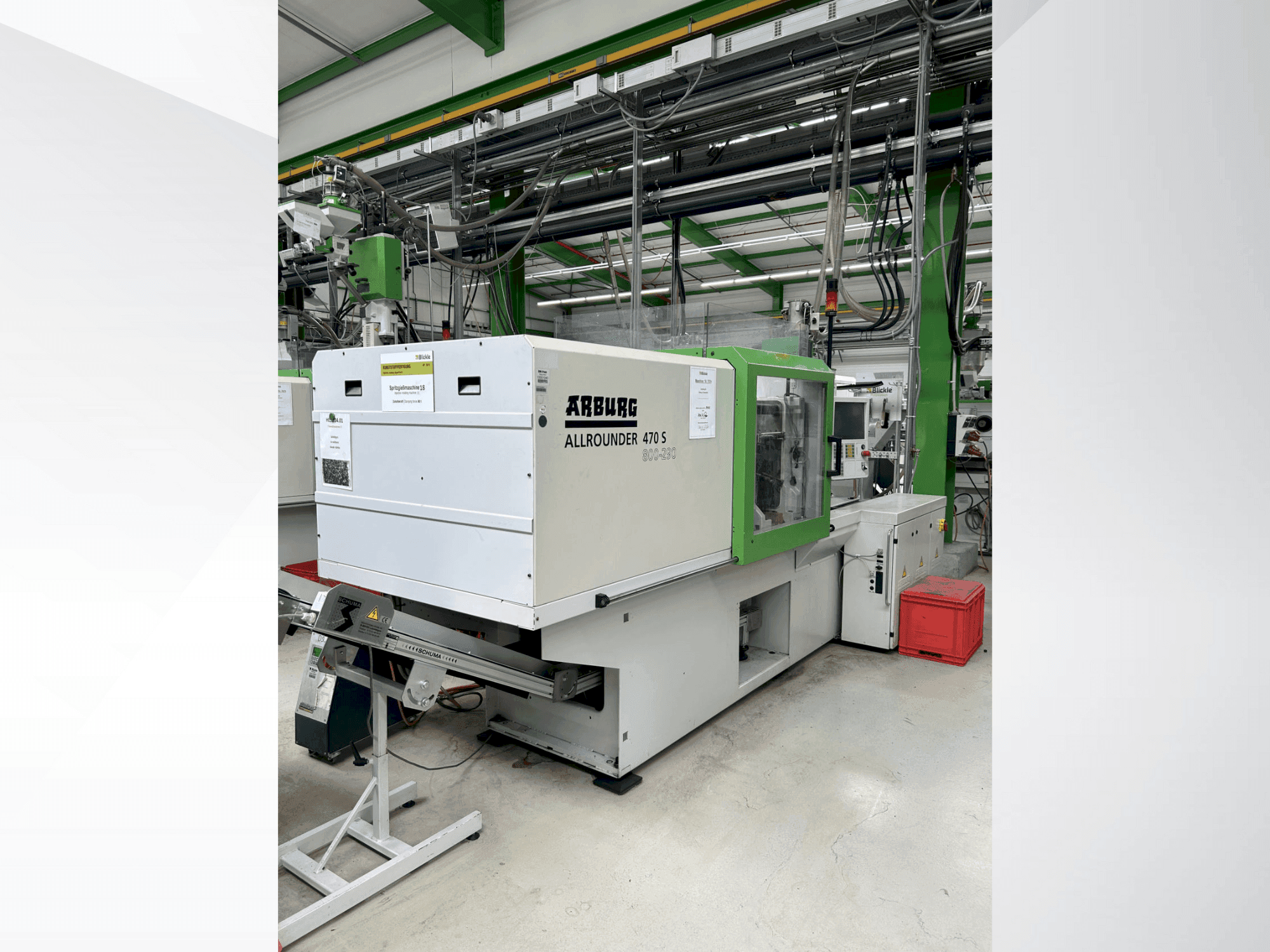 A Arburg 470 S / 800-290  gép elölnézete
