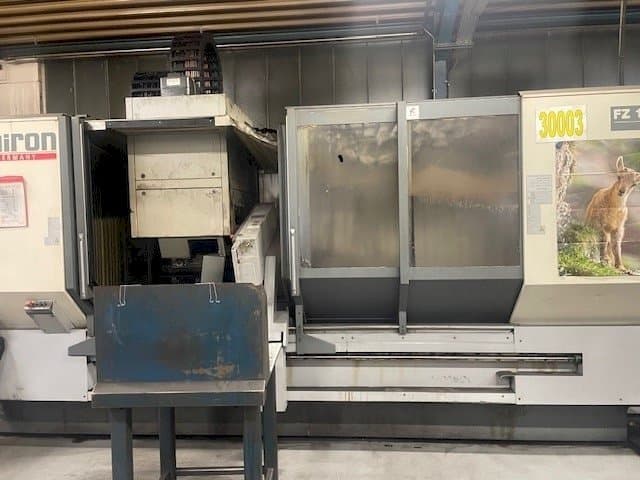 A CHIRON FZ18KL  gép elölnézete