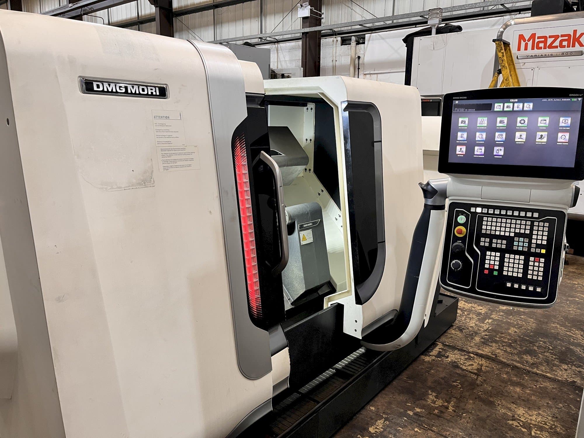 A DMG CTX ALPHA 300  gép elölnézete