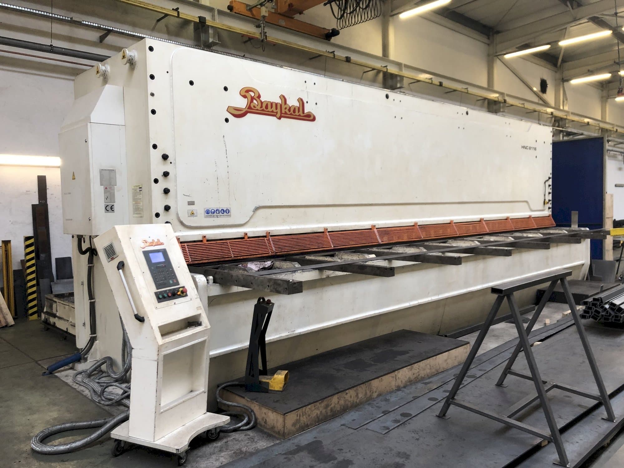 A Baykal HNC 8116  gép elölnézete