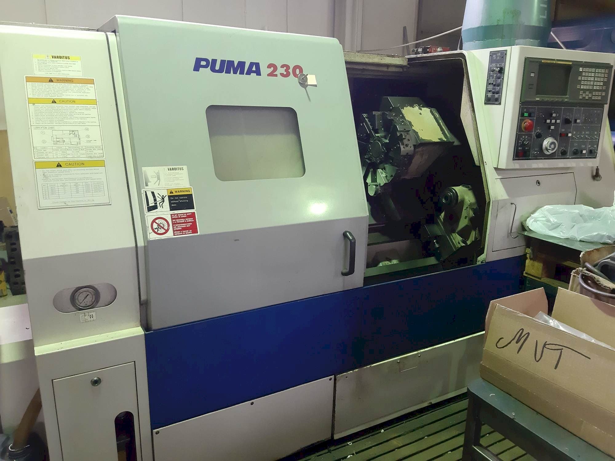 A DAEWOO PUMA 230  gép elölnézete