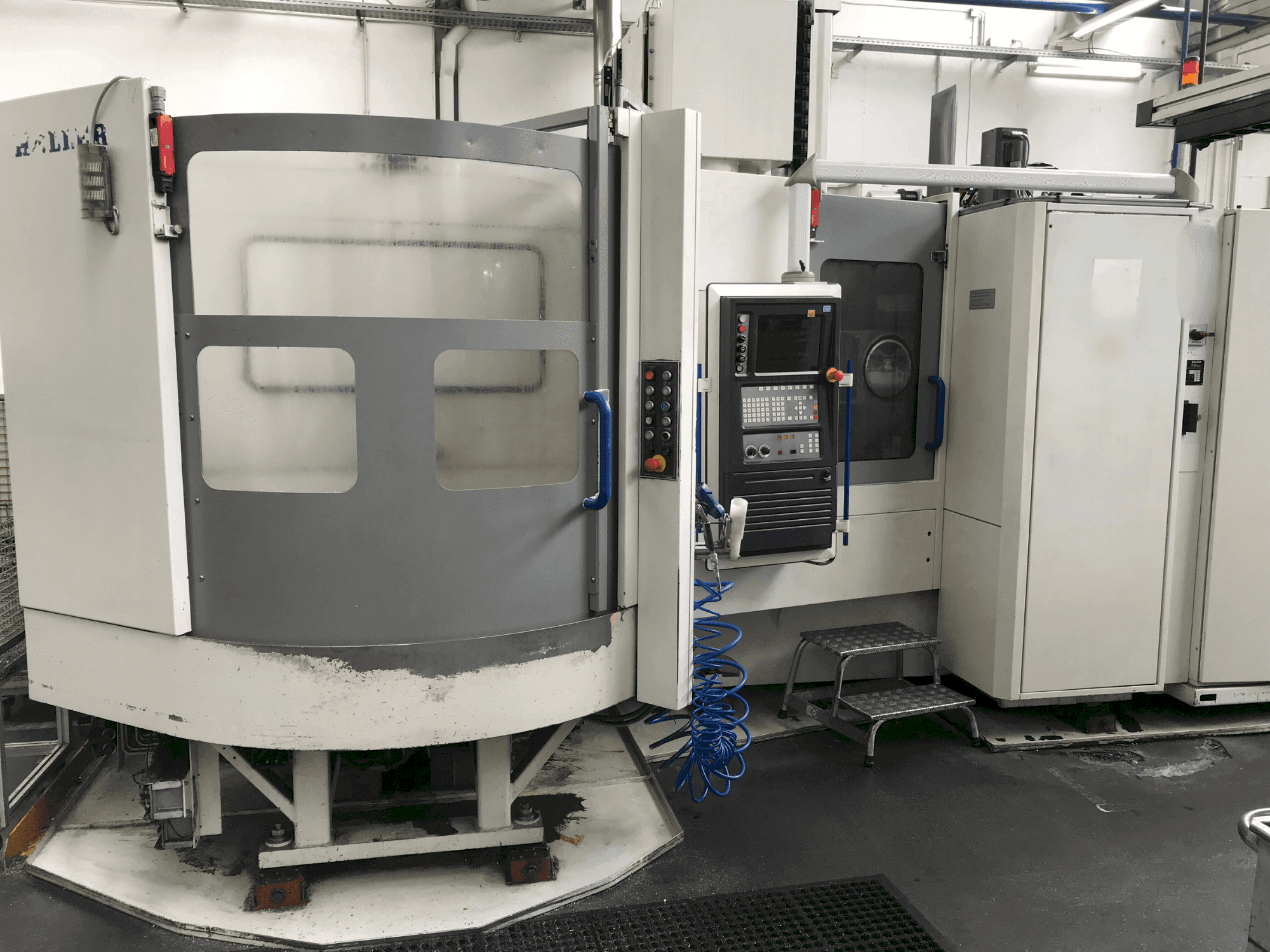 A HELLER MC 16  gép elölnézete