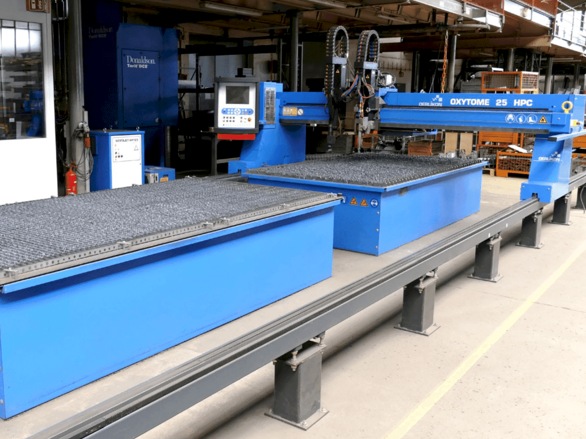 A Oerlikon Oxytome 25 HPC  gép elölnézete