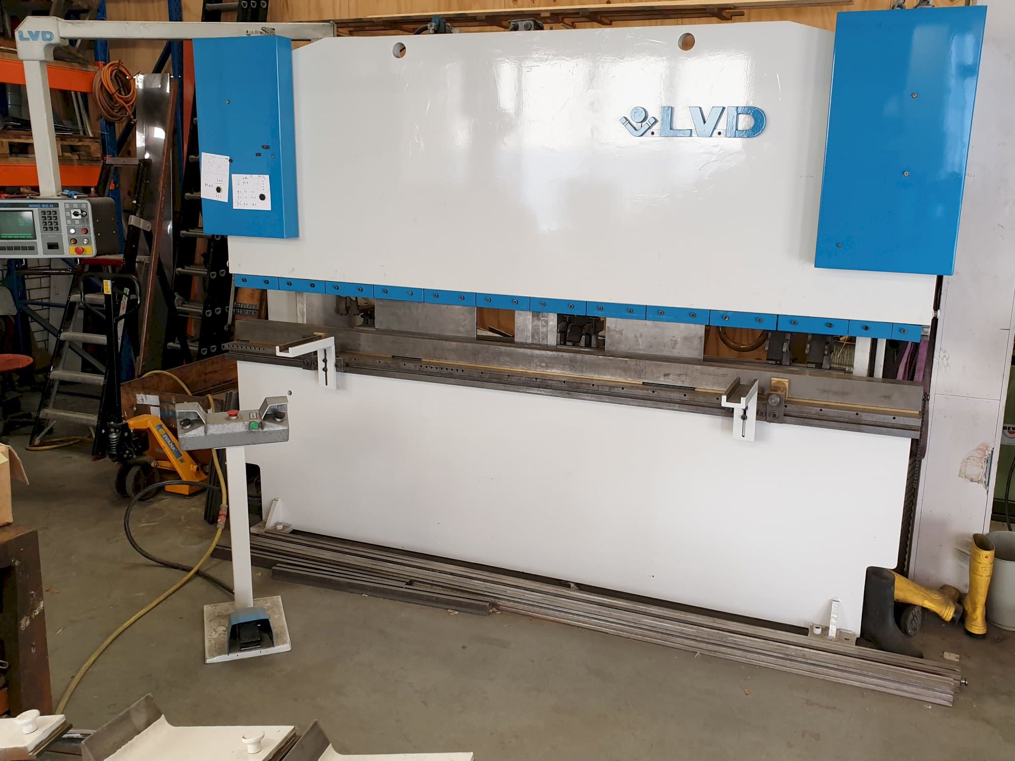 A LVD PPI 135/30  gép jobb nézete