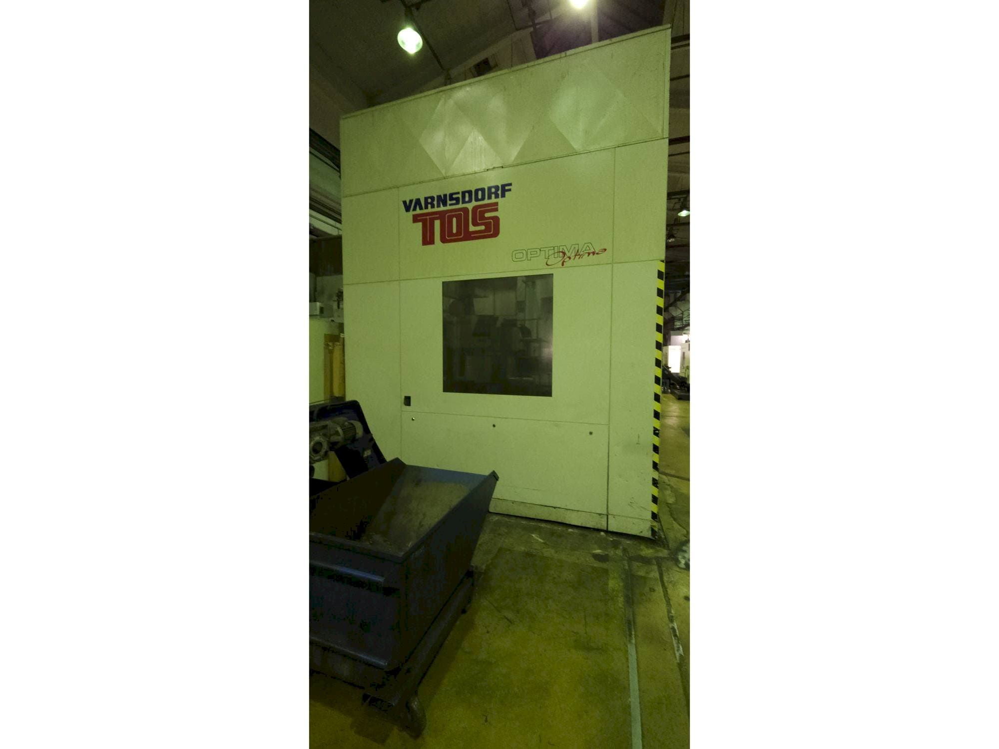 A TOS Optima  gép elölnézete