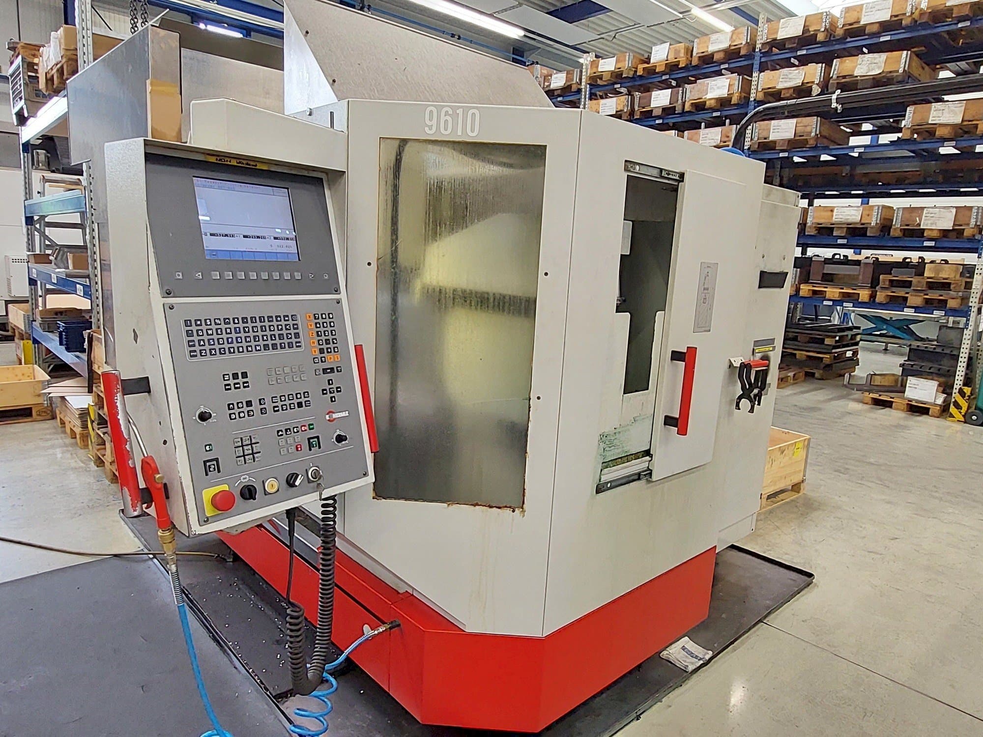 A HERMLE U 630 T  gép elölnézete