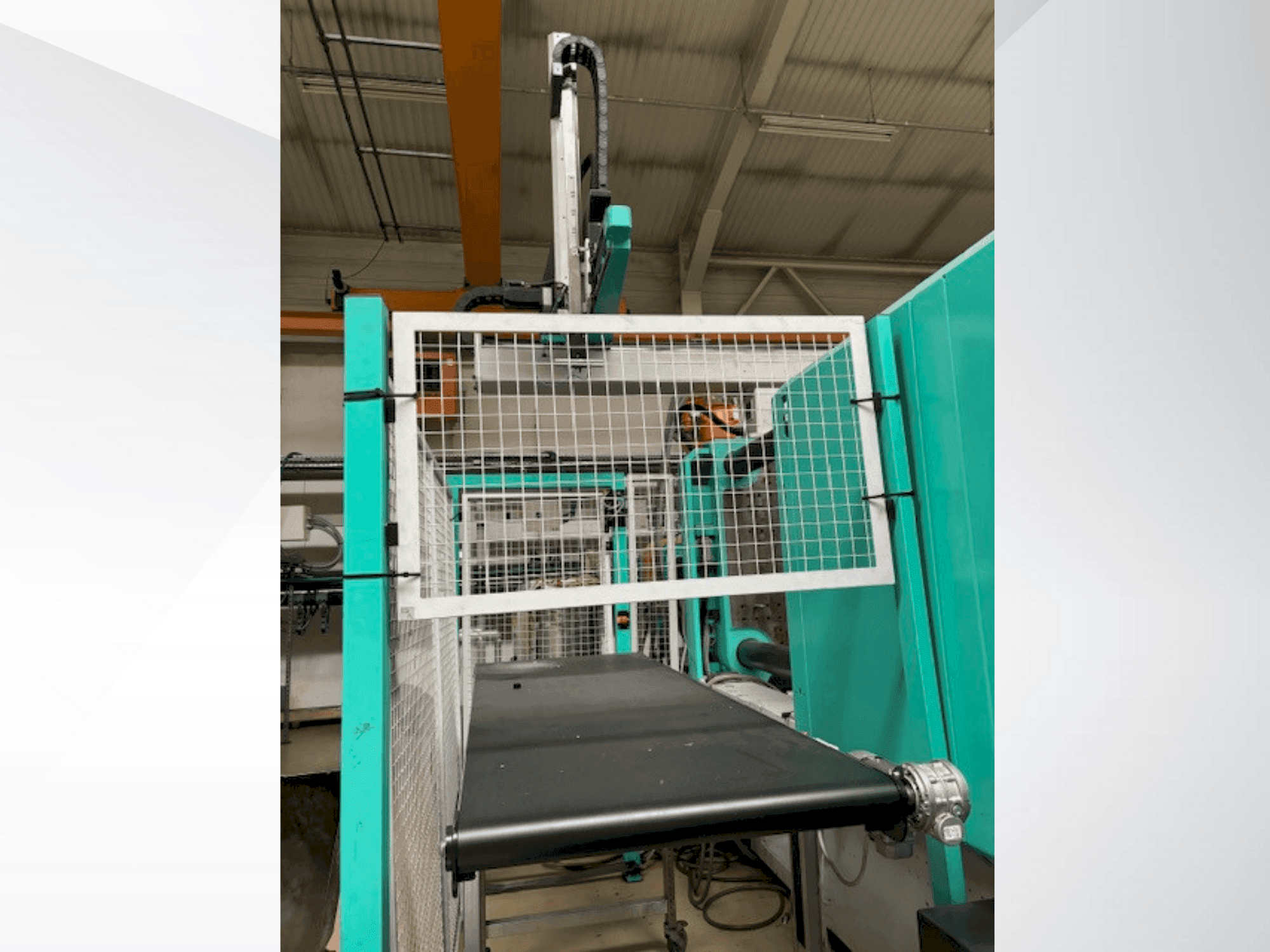 A Arburg Allrounder 920S 4600-2100  gép elölnézete