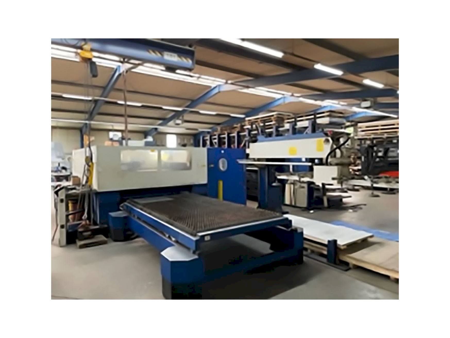 A Trumpf Trumatic L 3030  gép elölnézete