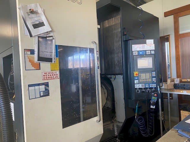 A Makino D500  gép elölnézete