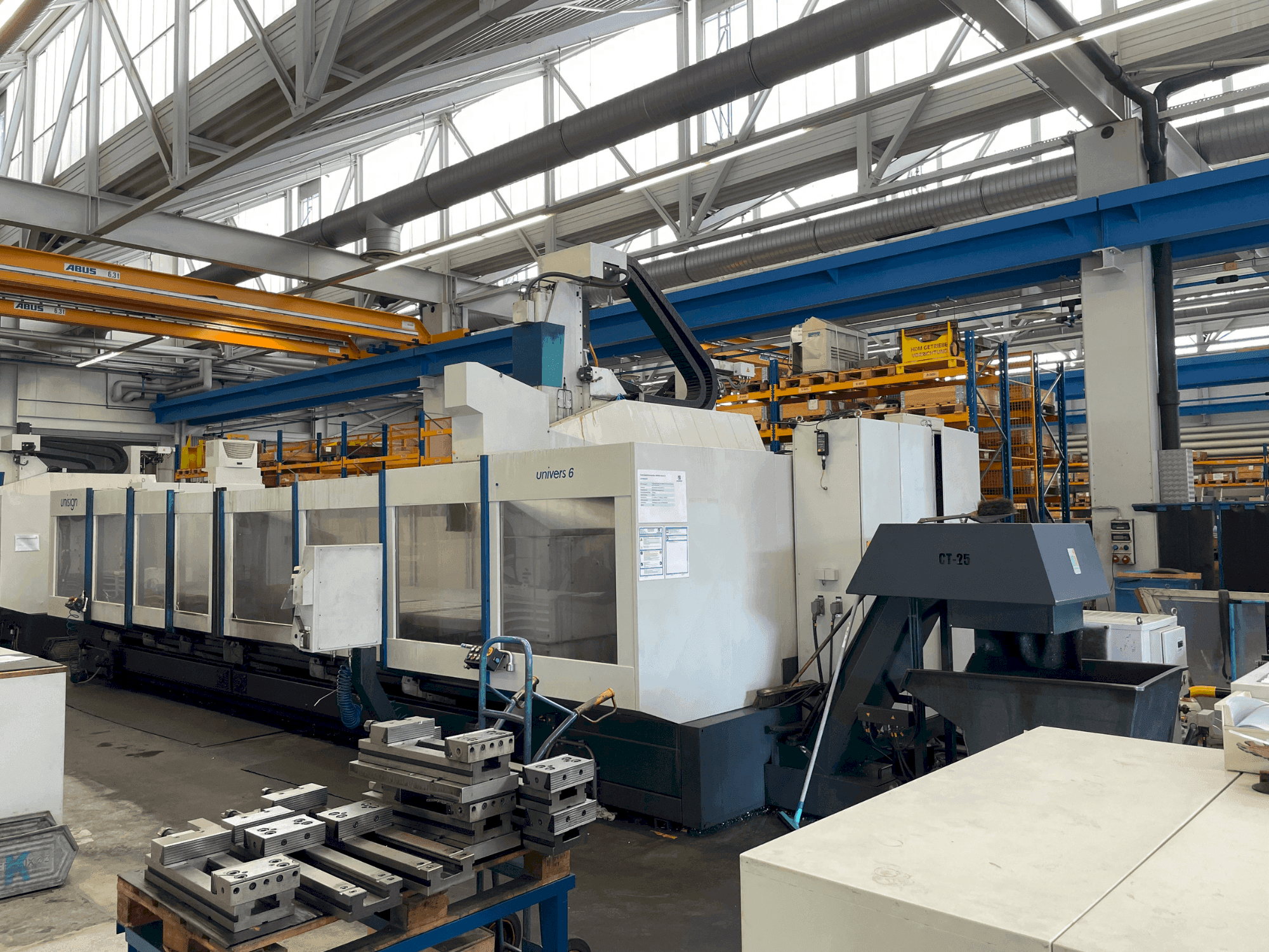 A Unisign UNIVERS 6  gép elölnézete