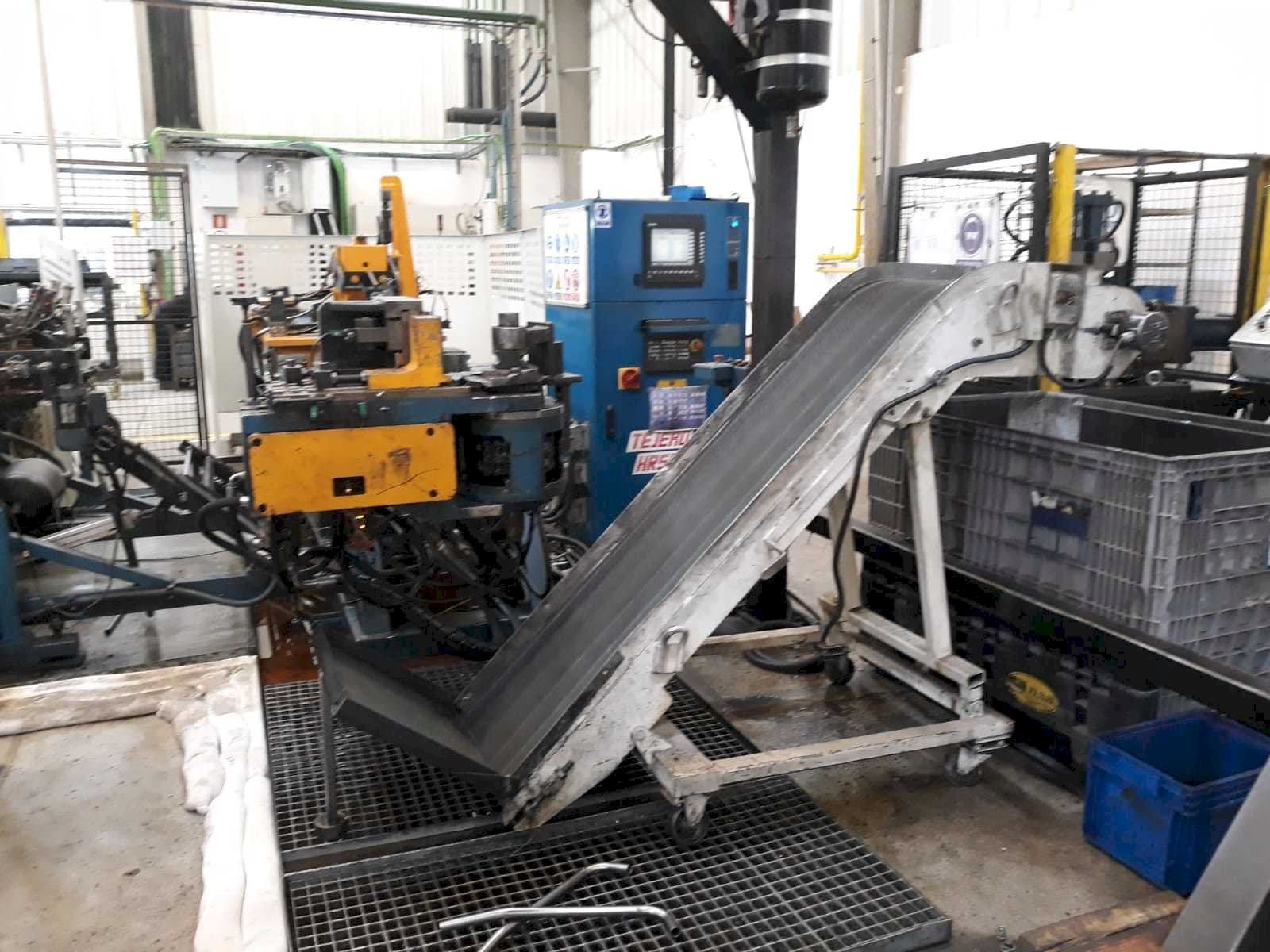 A Tejero HR-50-CNC  gép elölnézete