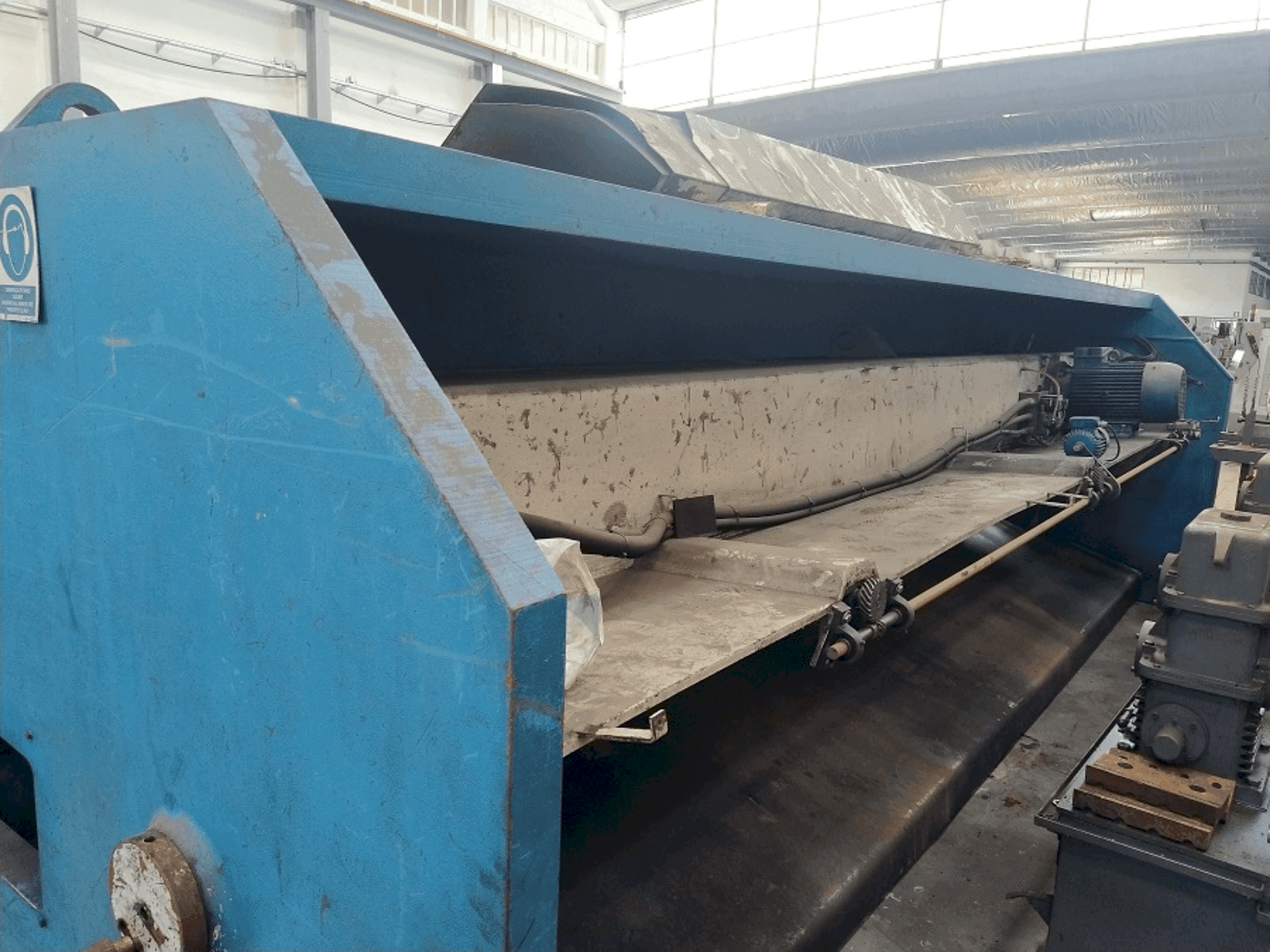 A JORDI CH 6100 - 10  gép elölnézete