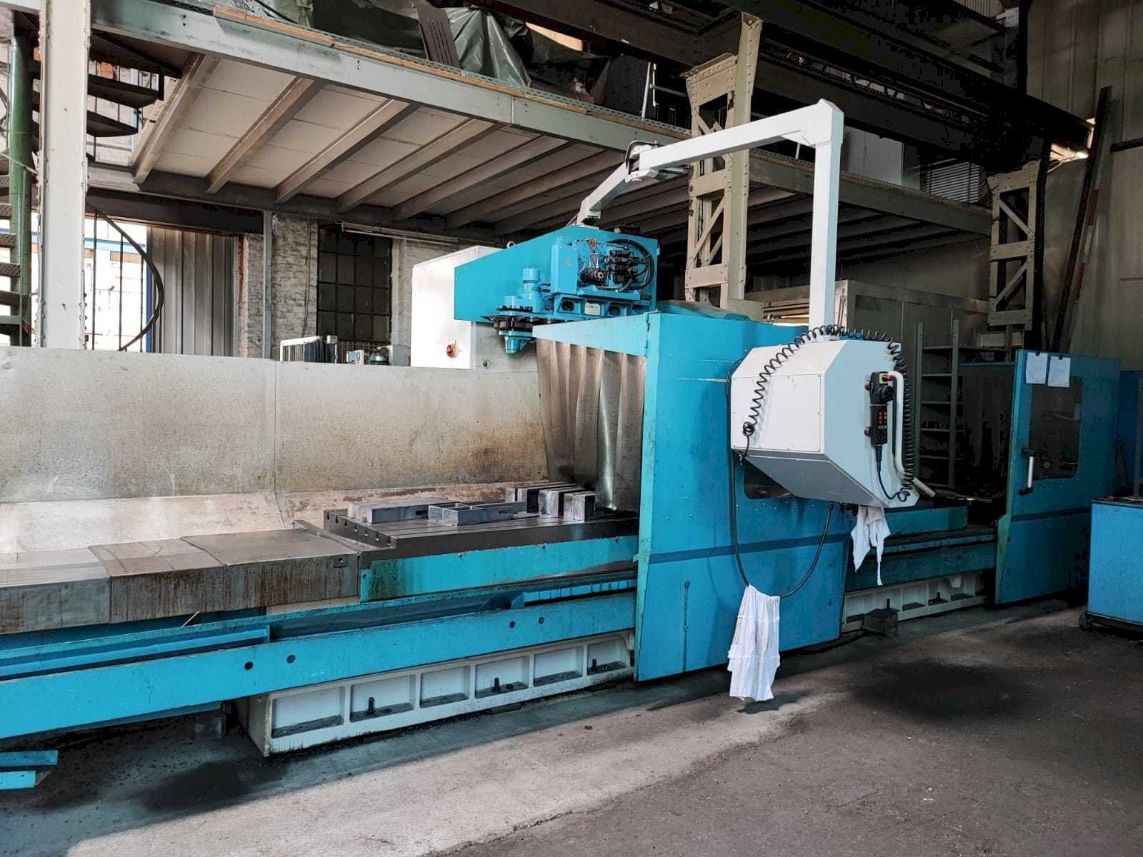 A MTE BF 4200  gép elölnézete