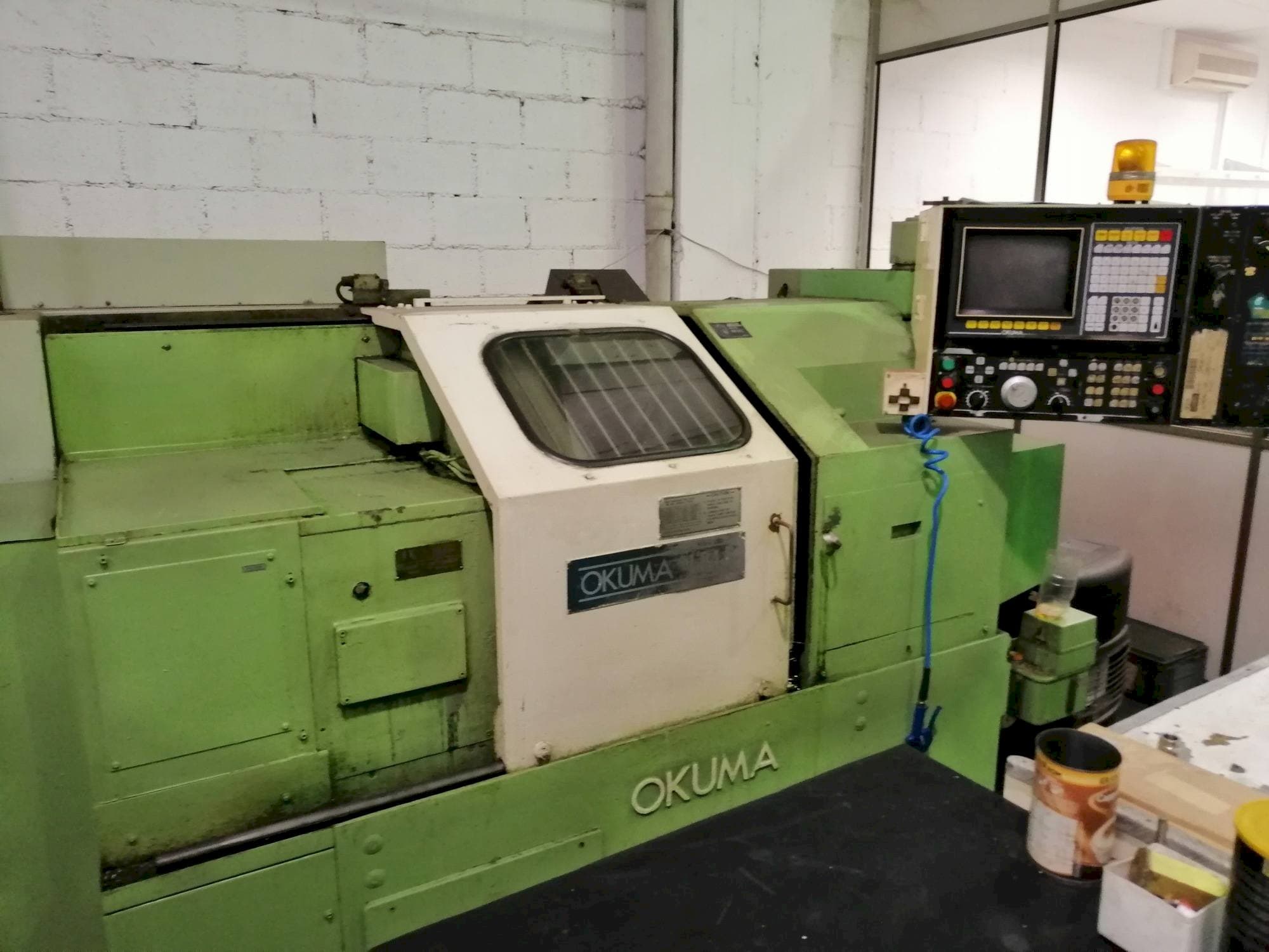 A Okuma LB15  gép elölnézete