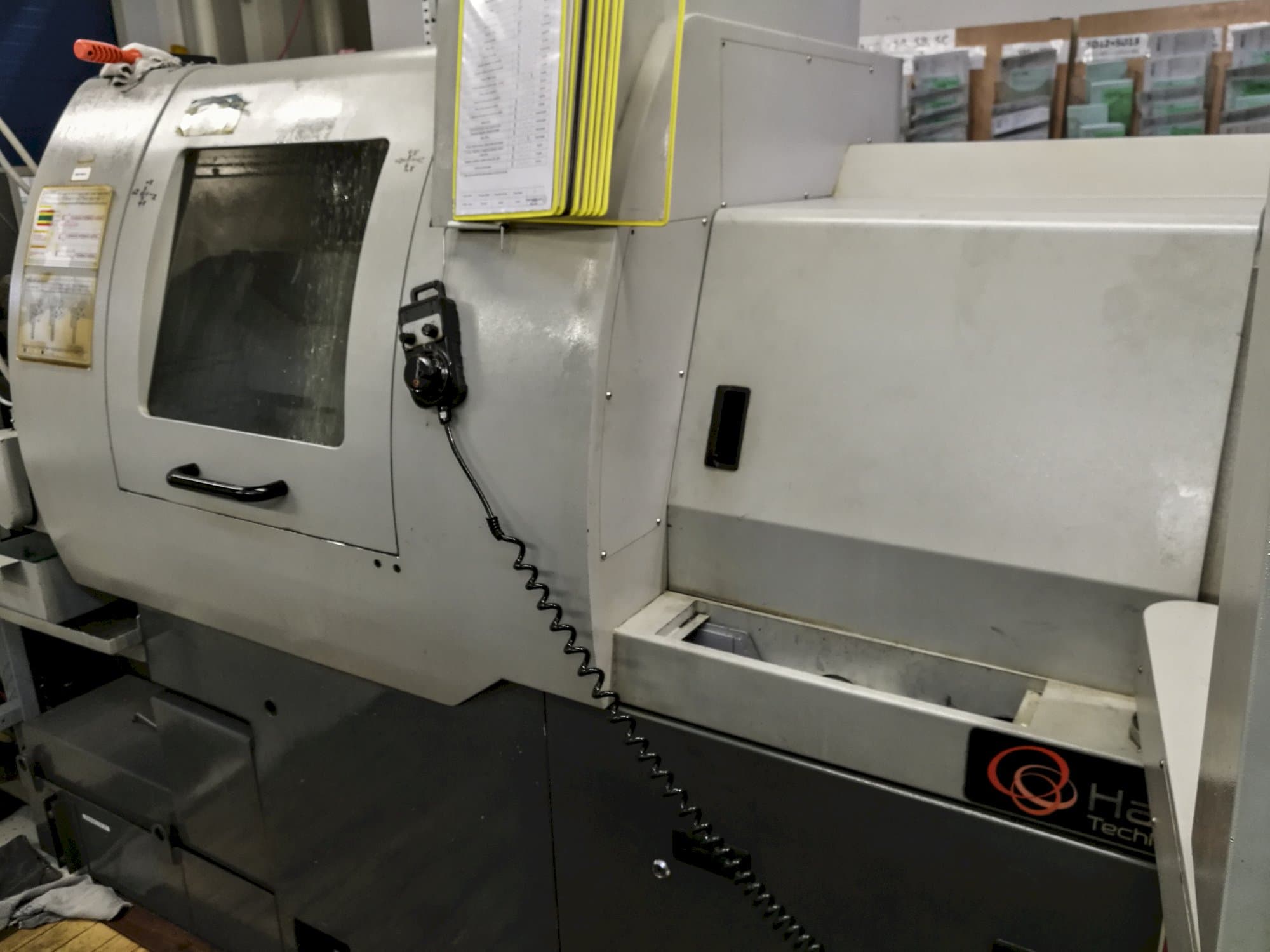 A Hanwha XD 20 N  gép jobb nézete