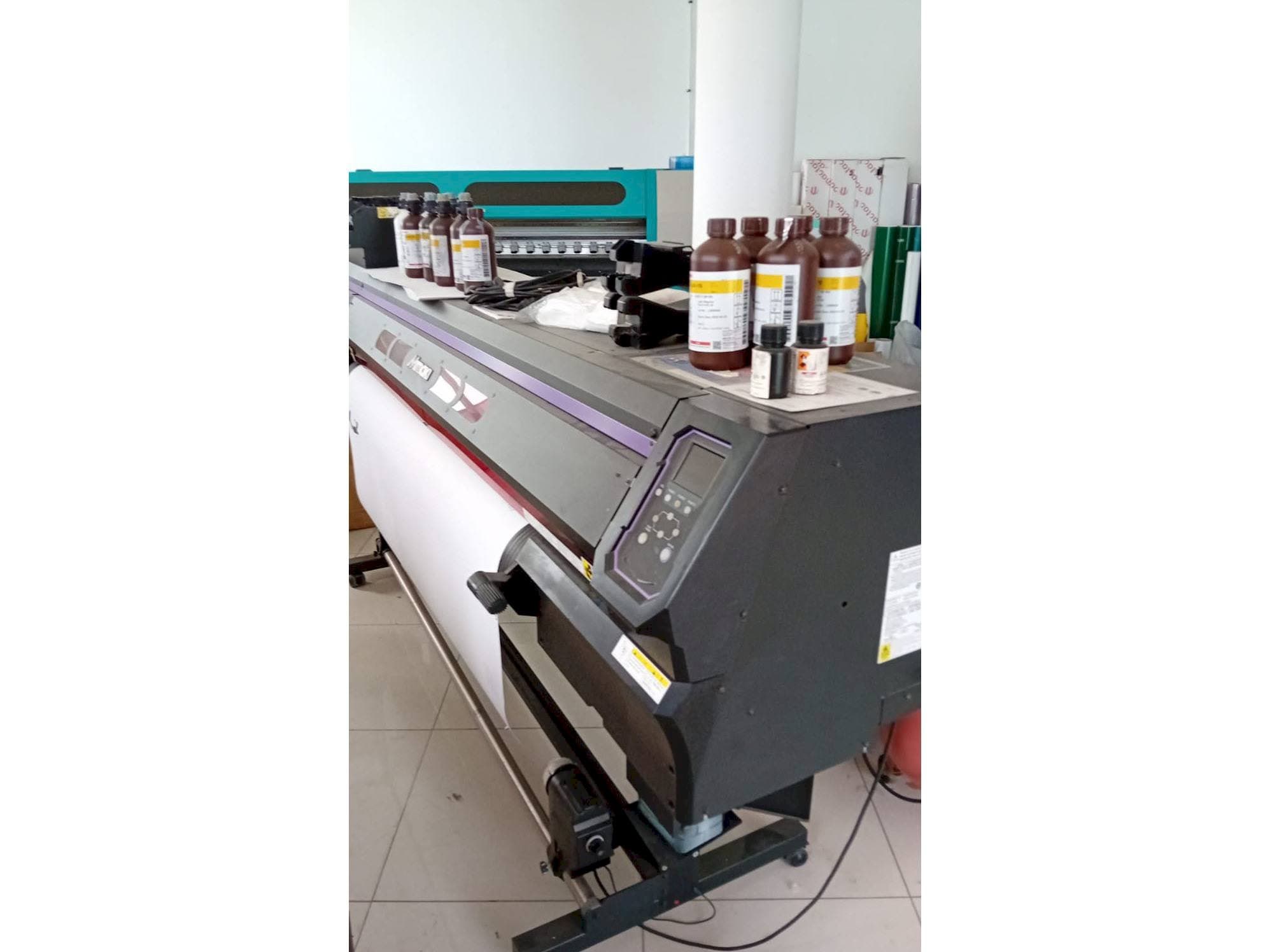 A MIMAKI ucjv300-160  gép elölnézete