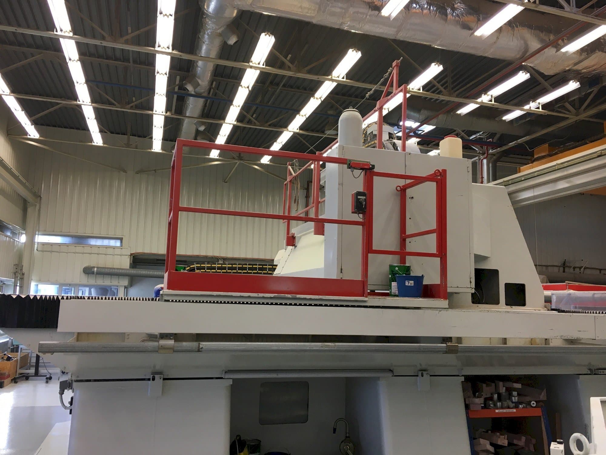 A Forest Line Minumac II 305 TH  gép elölnézete