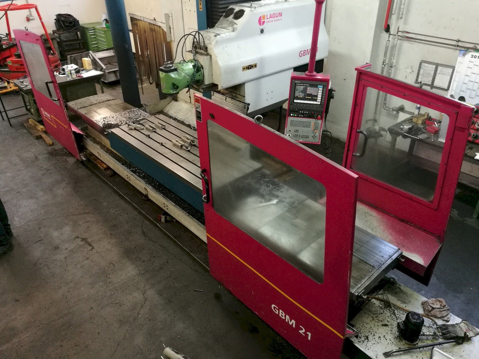 A LAGUN GBM 21  gép elölnézete