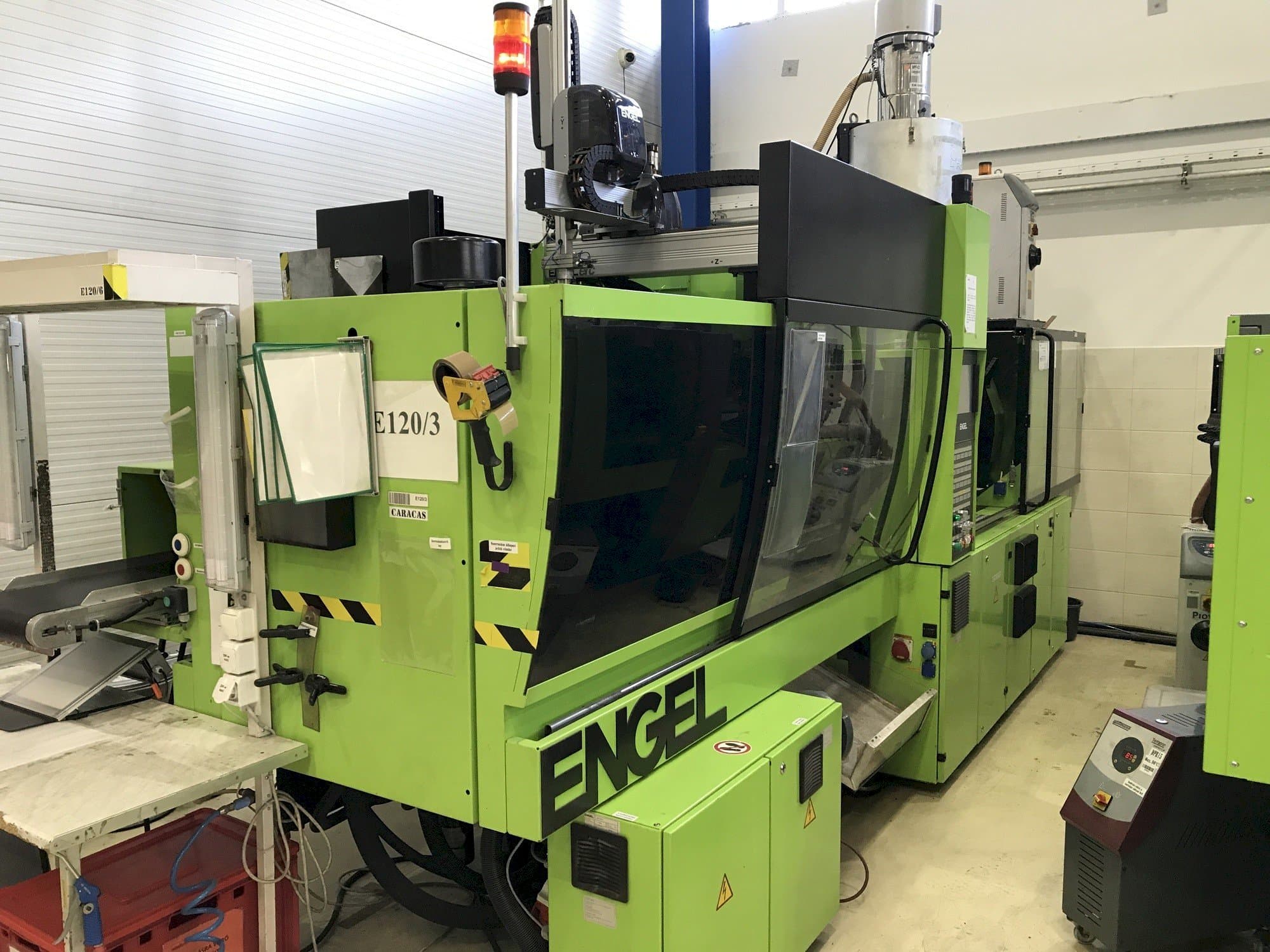 A ENGEL VC 310/120 Electric gép elölnézete