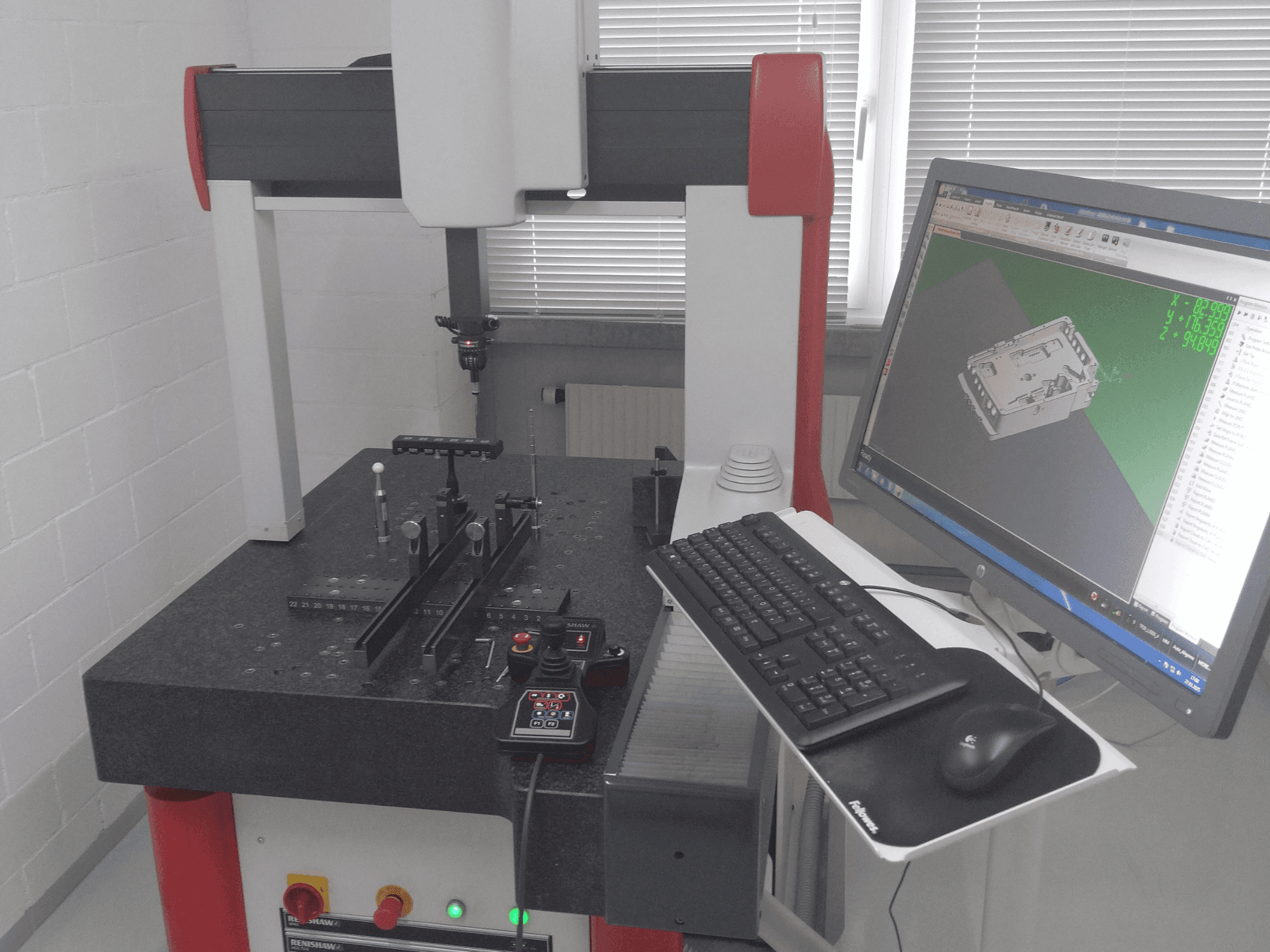 A Coord3 Ares 700  gép elölnézete