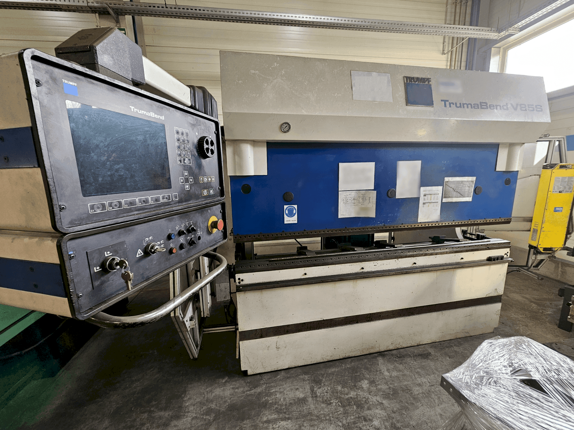 A TRUMPF TRUMABEND V85S gép elölnézete