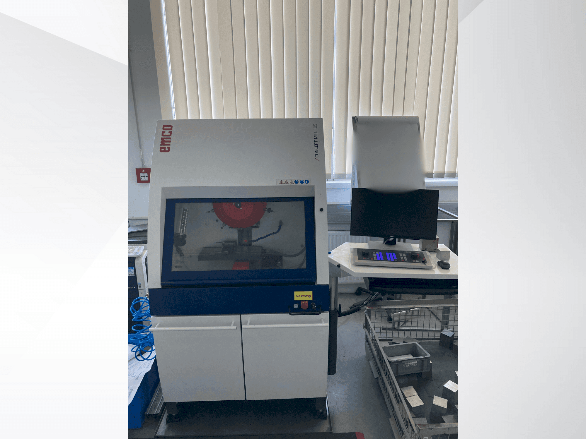 A EMCO Concept Mill 105  gép elölnézete