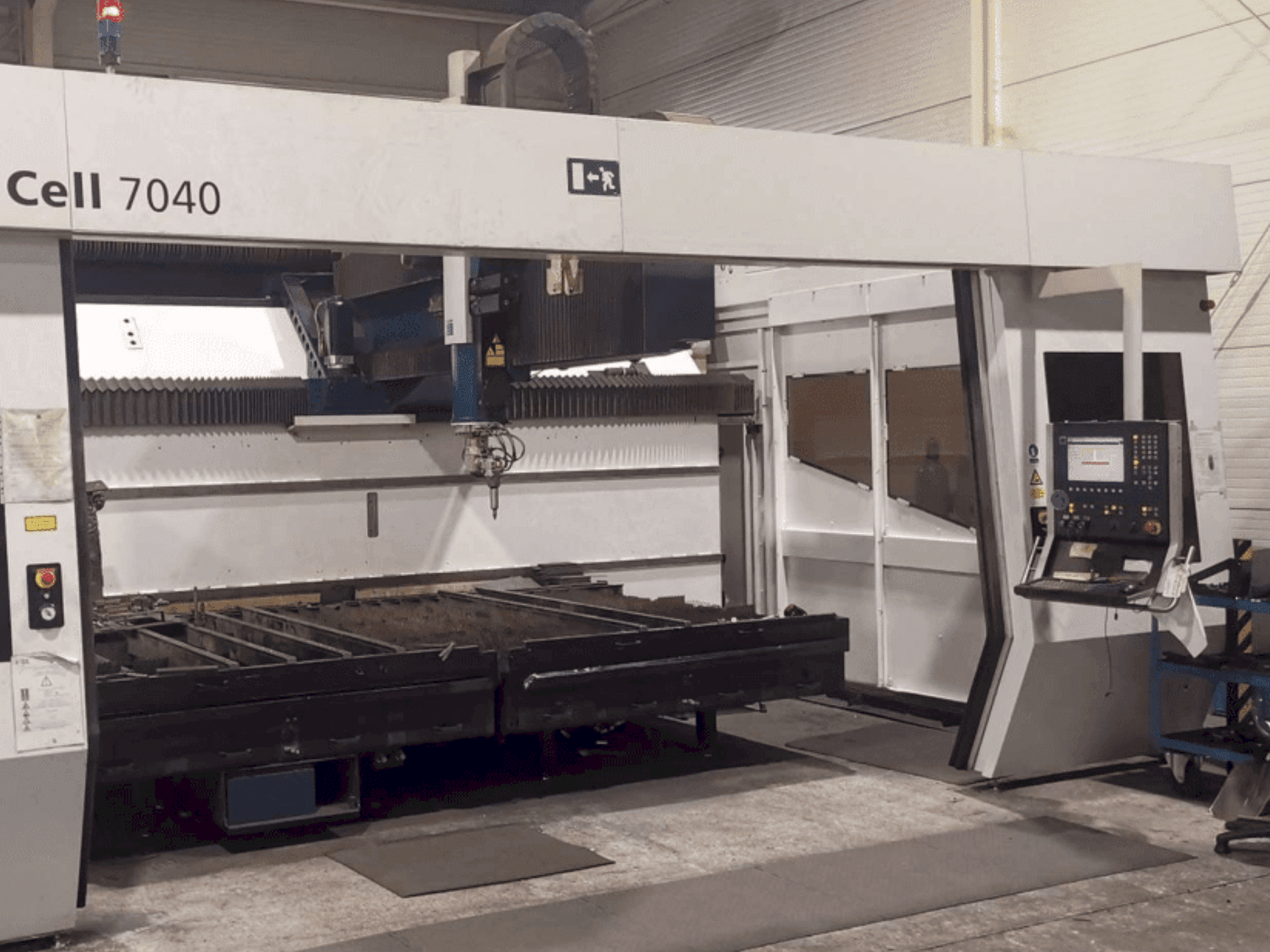 A TRUMPF TruLaser Cell 7040  gép elölnézete