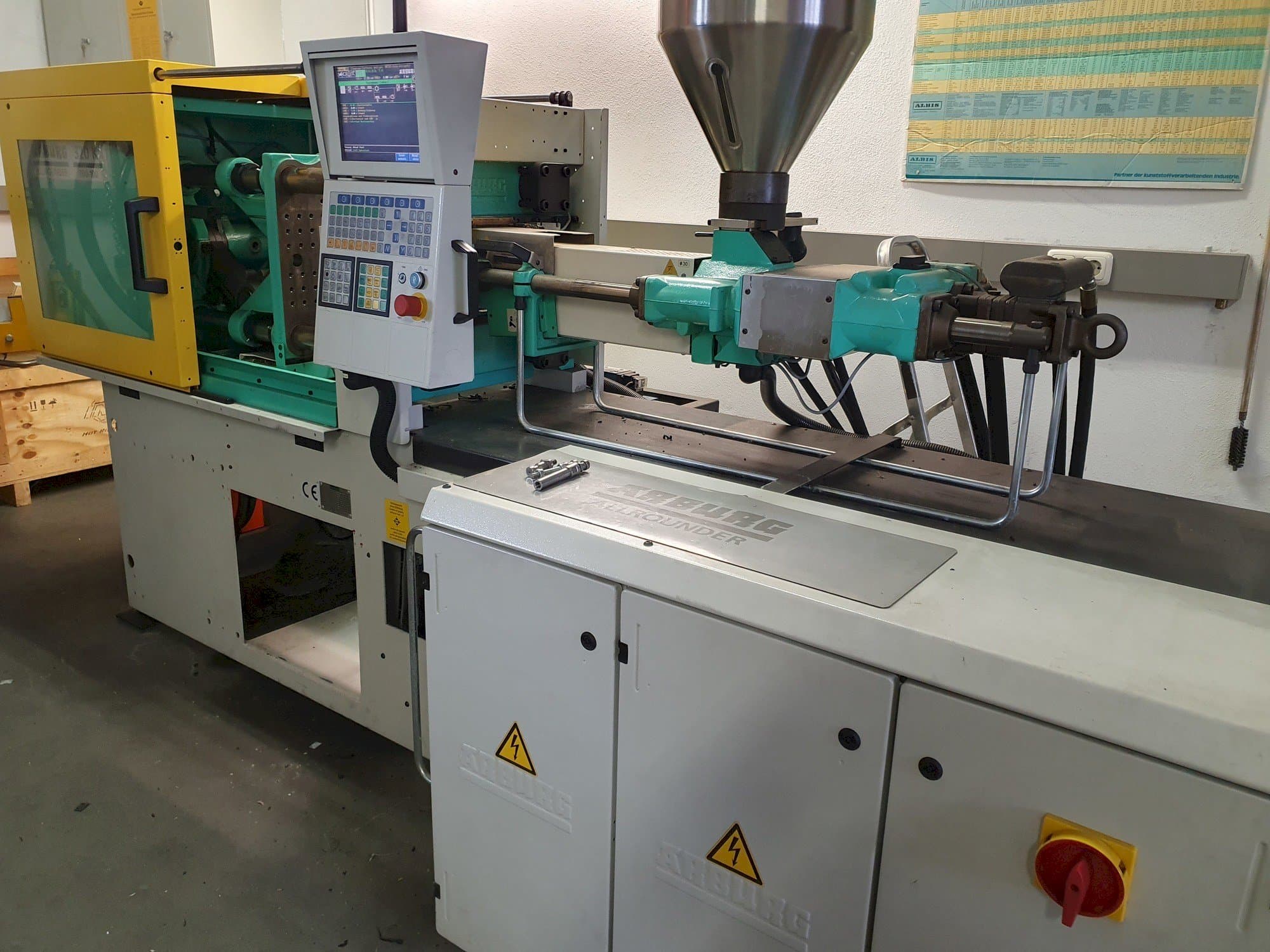 A Arburg Allrounder 320 KS 700-100  gép elölnézete