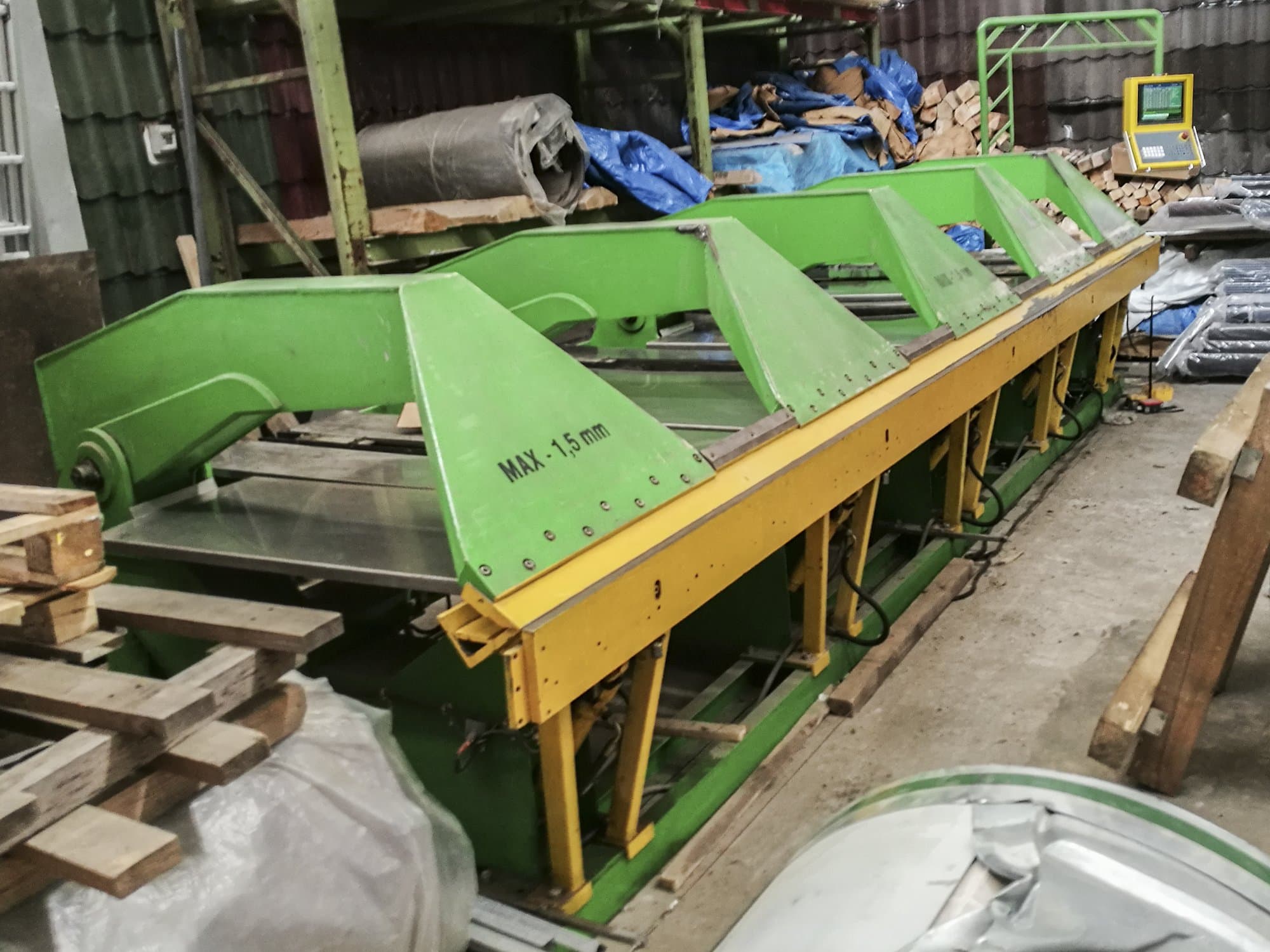 A BUD-MASZ ZAGINARKA  gép bal oldali nézete