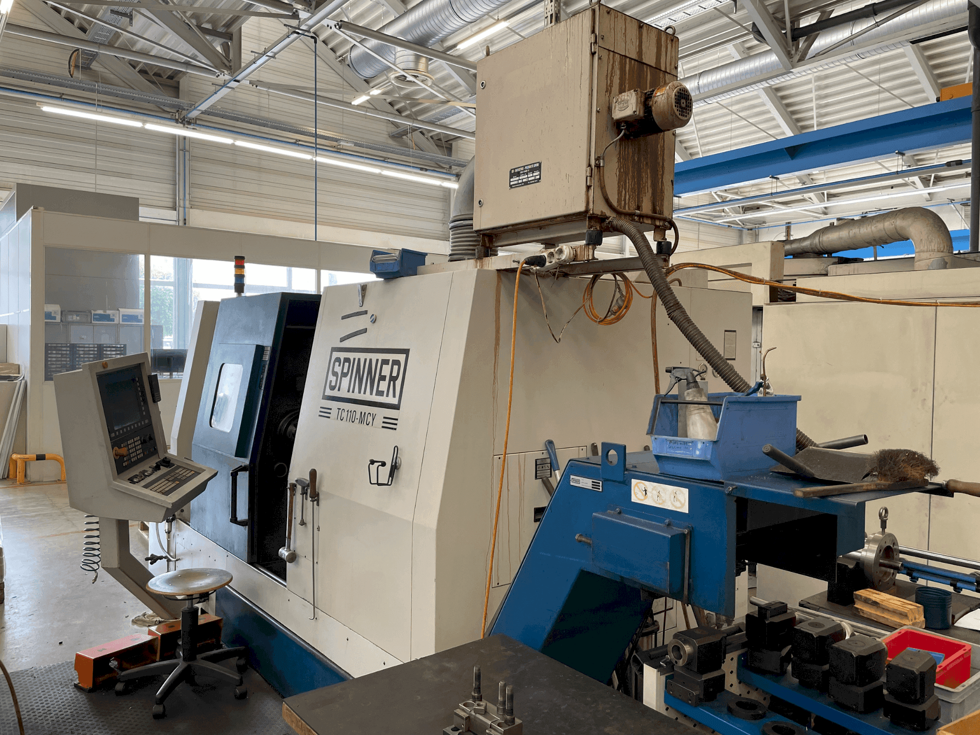 A SPINNER TC 110  gép elölnézete