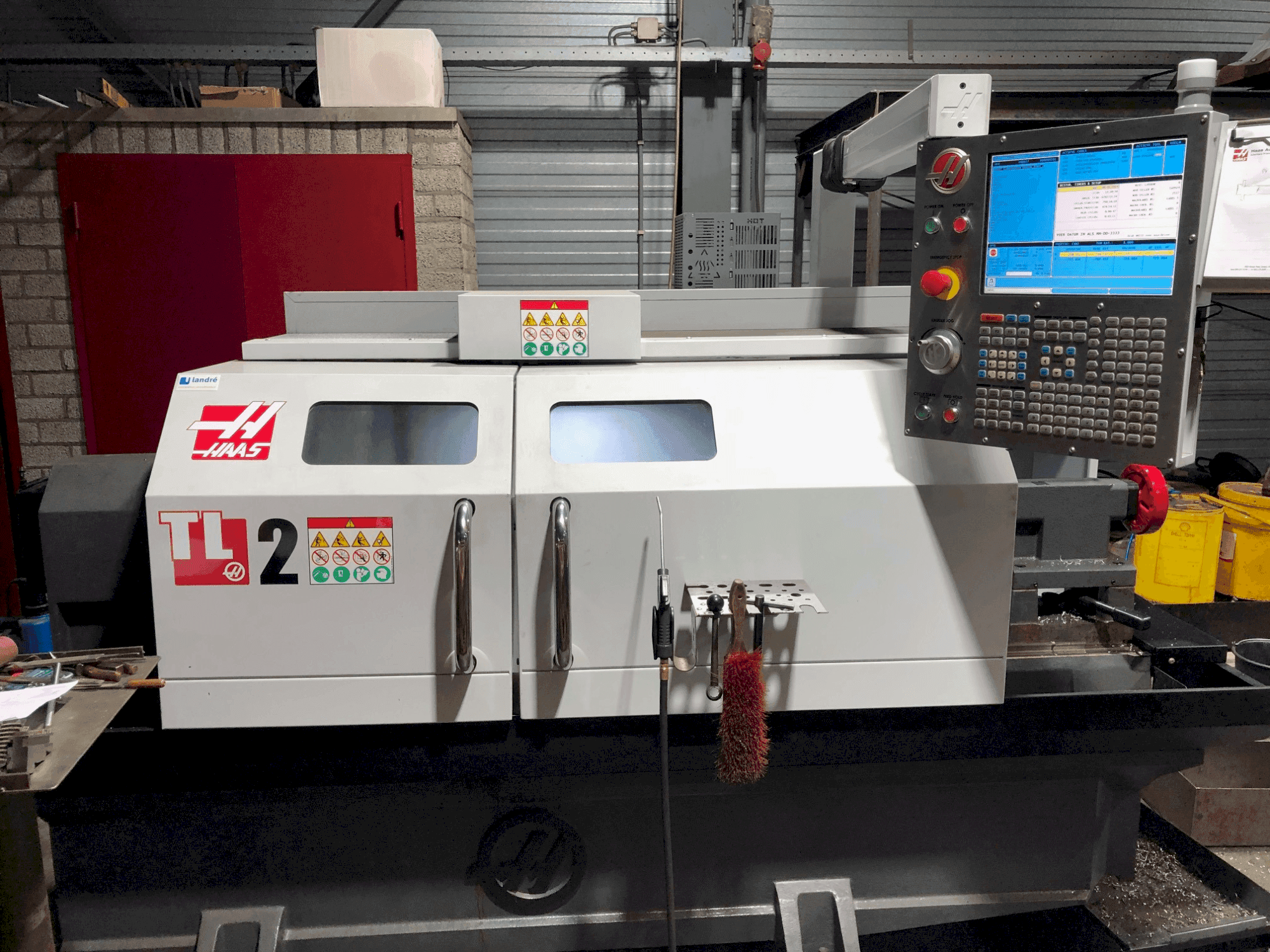 A HAAS TL-2  gép elölnézete