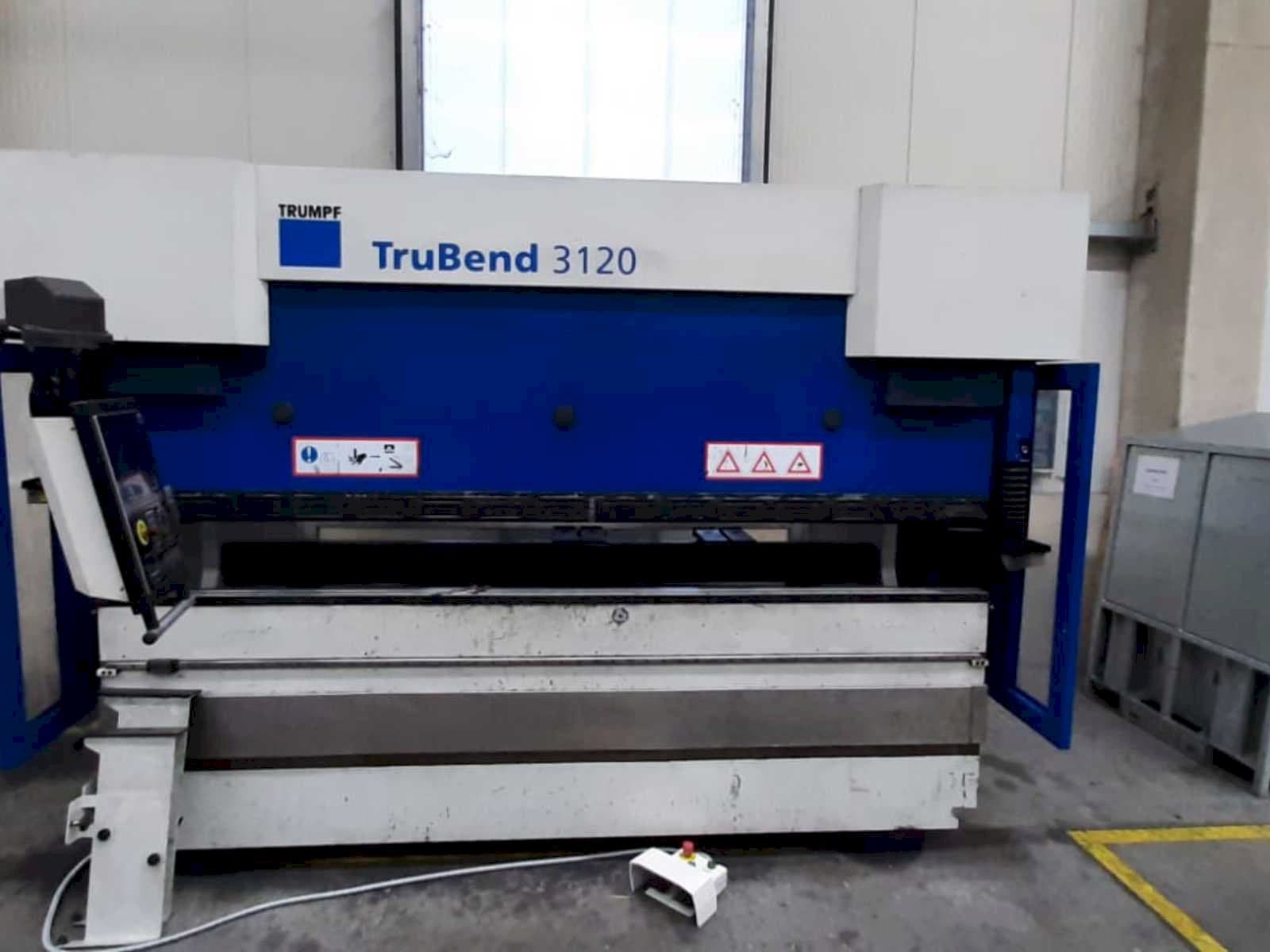 A Trumpf TruBend 3120  gép elölnézete