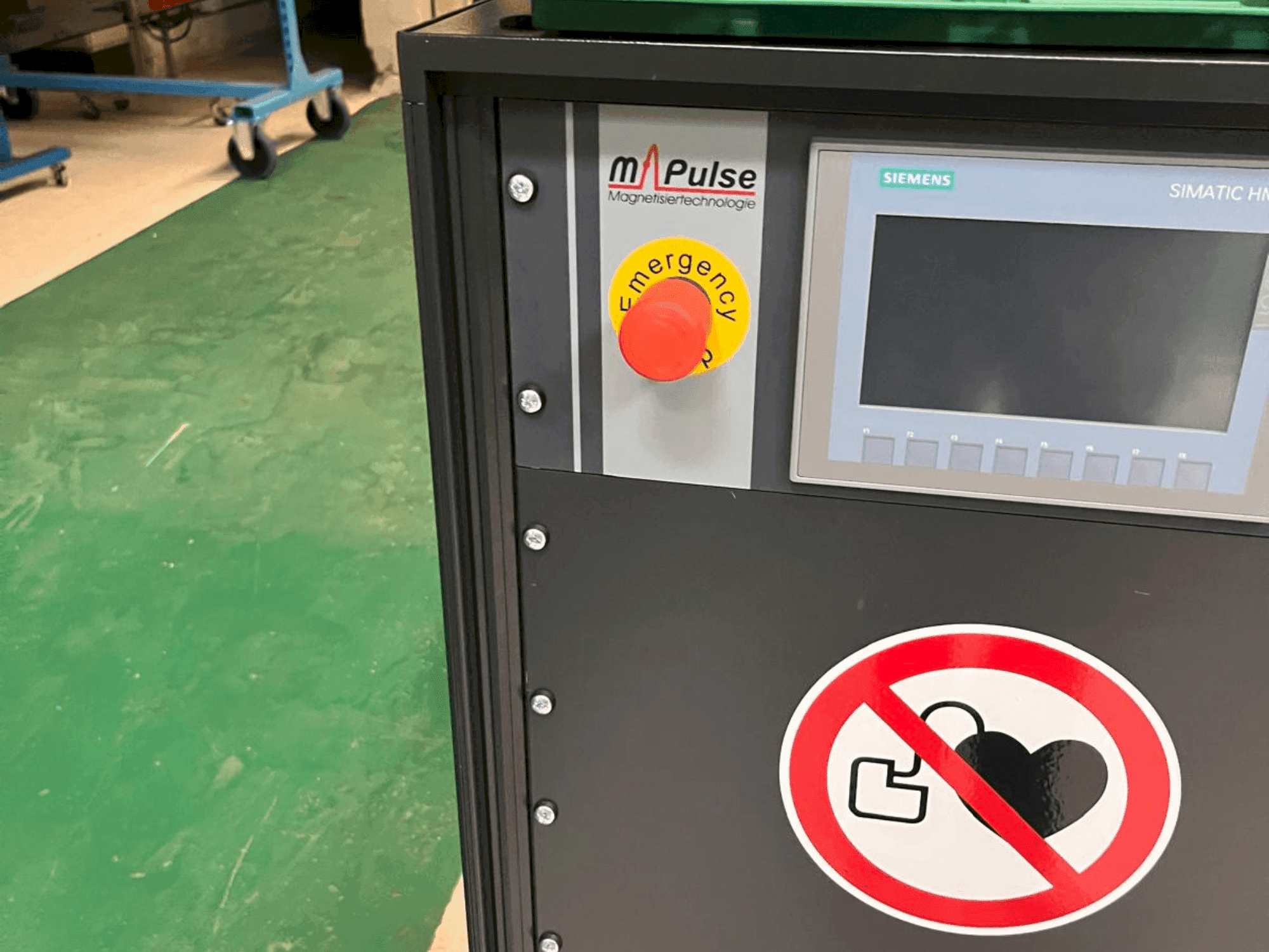 A M-PULSE 2k6e  gép elölnézete