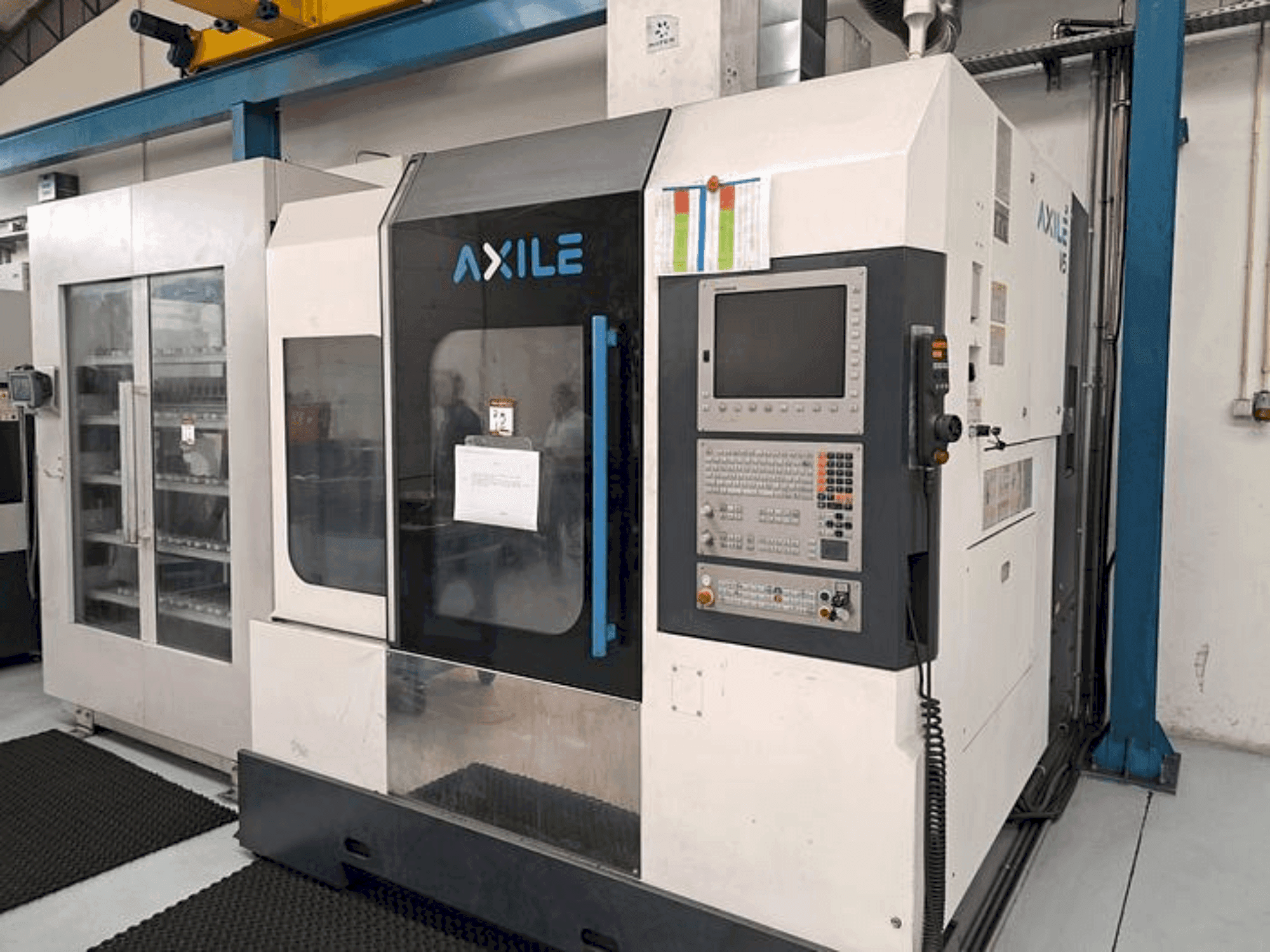 A AXILE V5  gép elölnézete