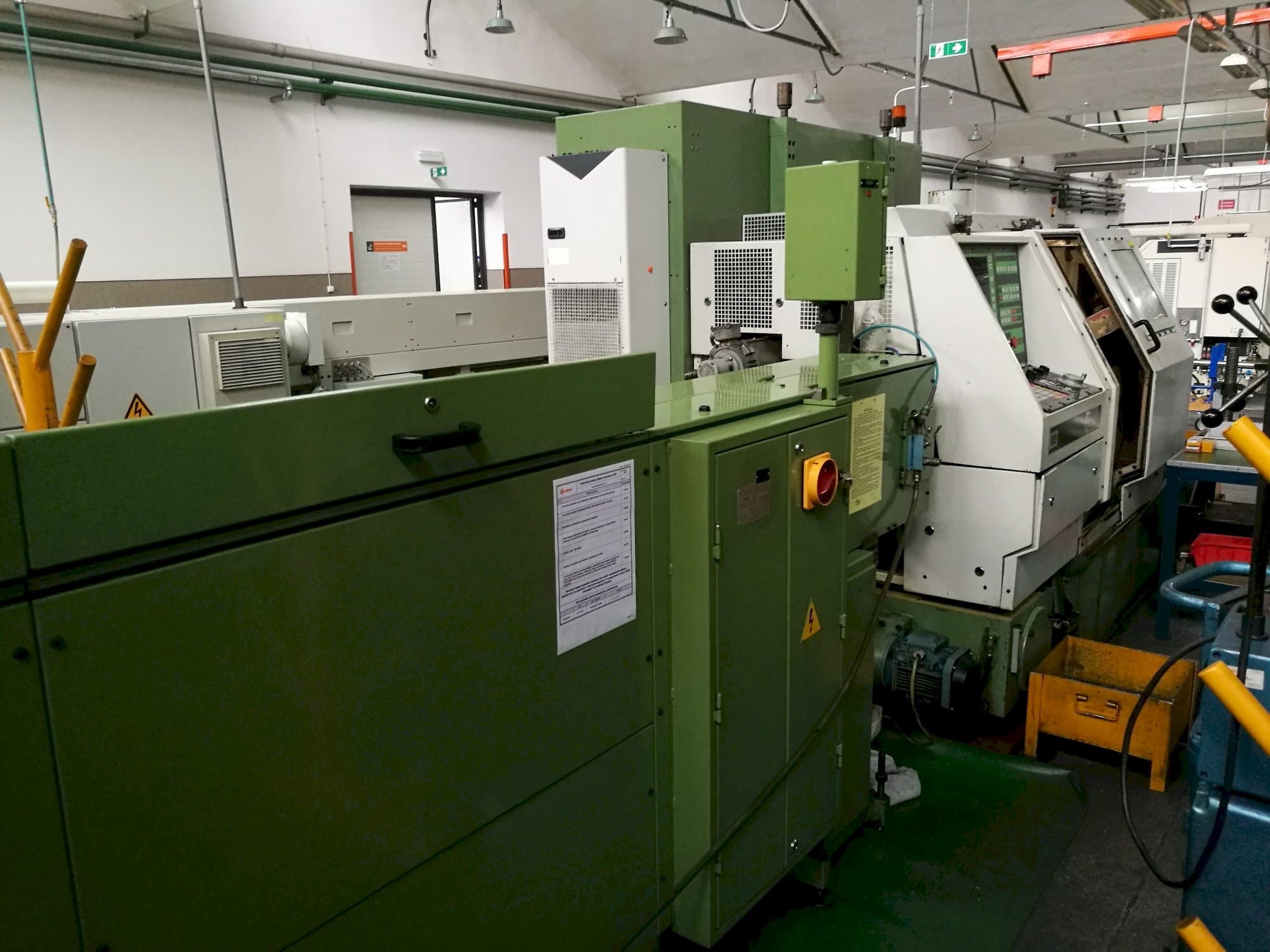 A TRAUB TNS 30/42 D  gép elölnézete