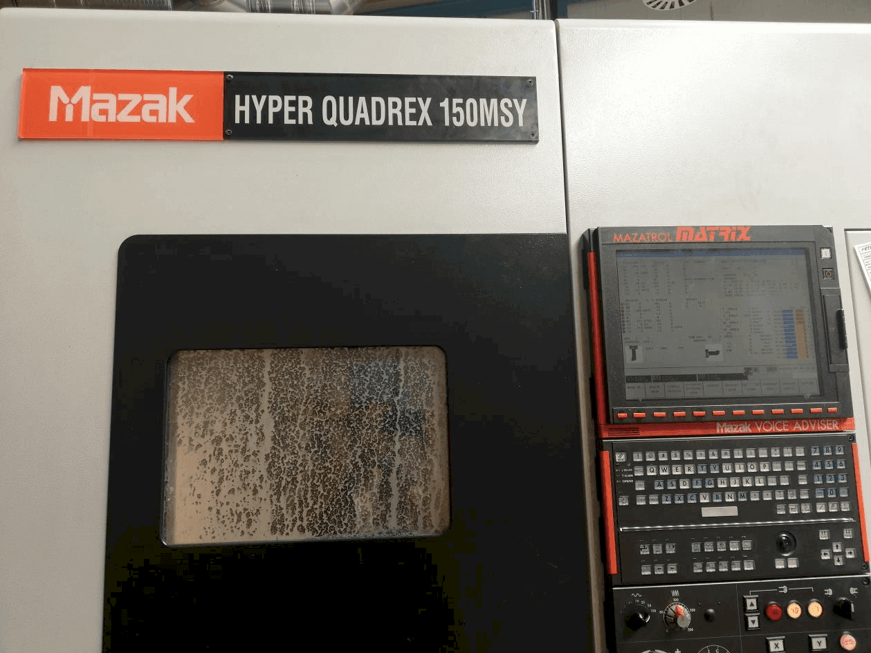 A Mazak HYPER QUADREX 150MSY  gép elölnézete