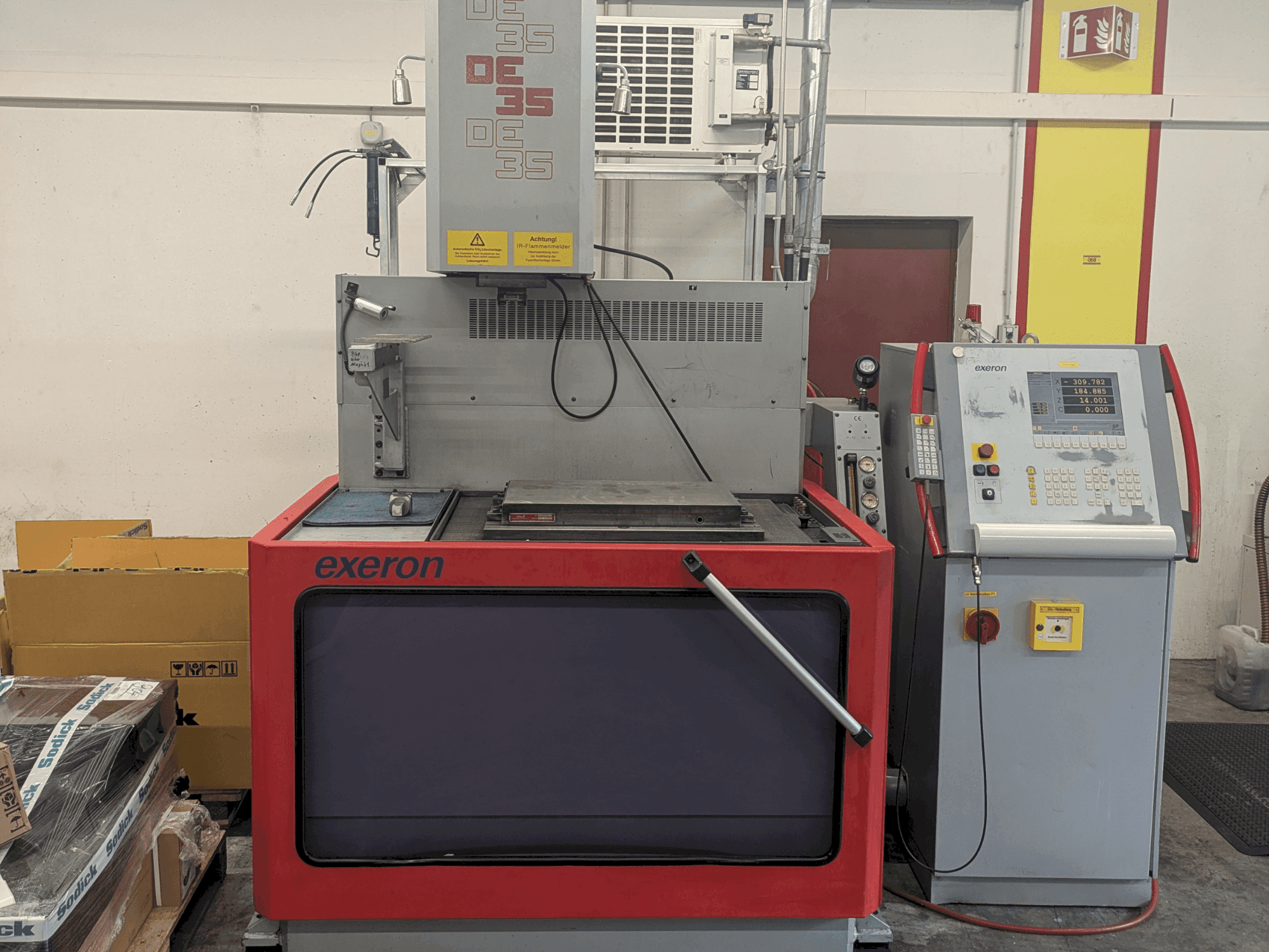 A Exeron DE 35 CE  gép elölnézete