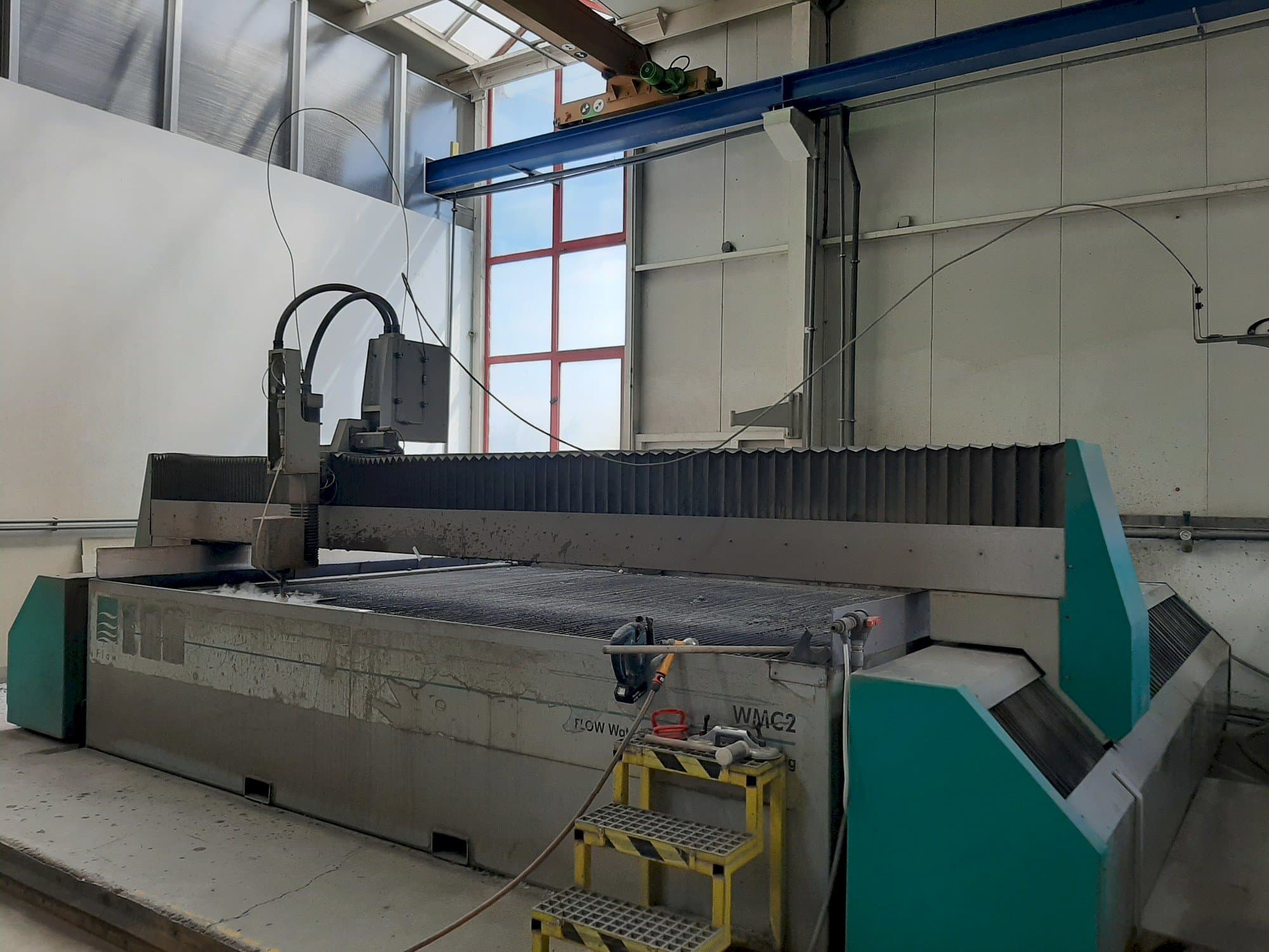 A Flow WMC2 4030  gép elölnézete