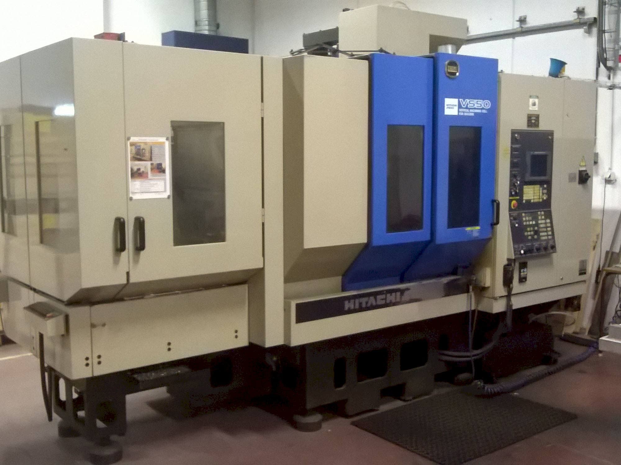 A Hitachi VS 50  gép elölnézete