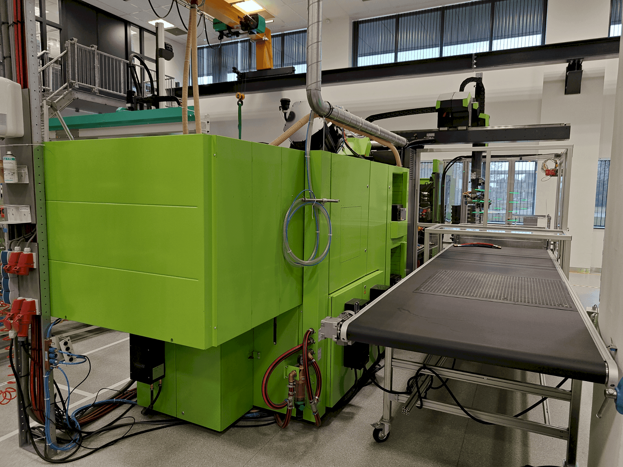 A Engel e-victory 740H/50W/220 combi + Viper 20  gép elölnézete