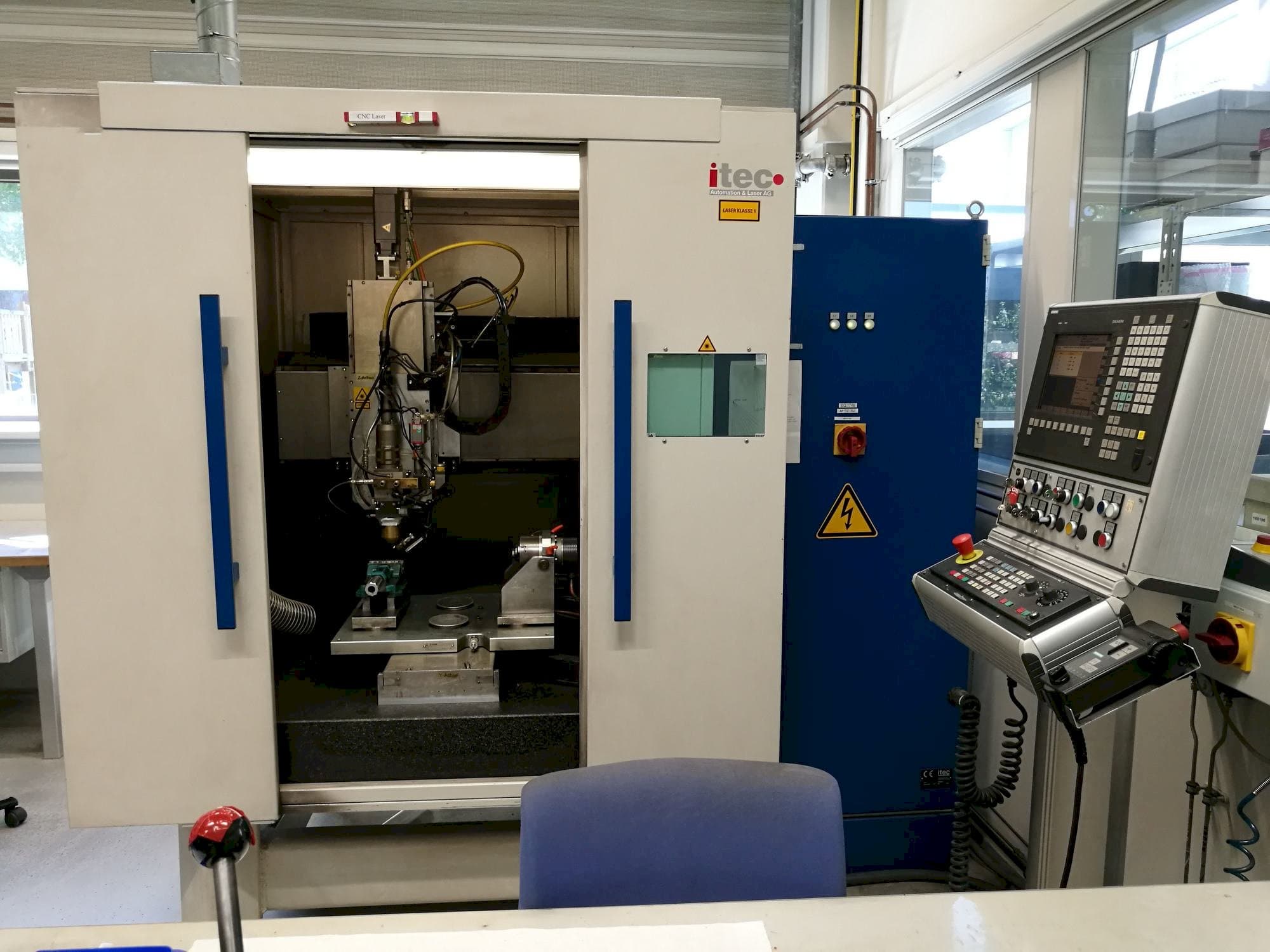 A ITEC vmaxS  gép elölnézete