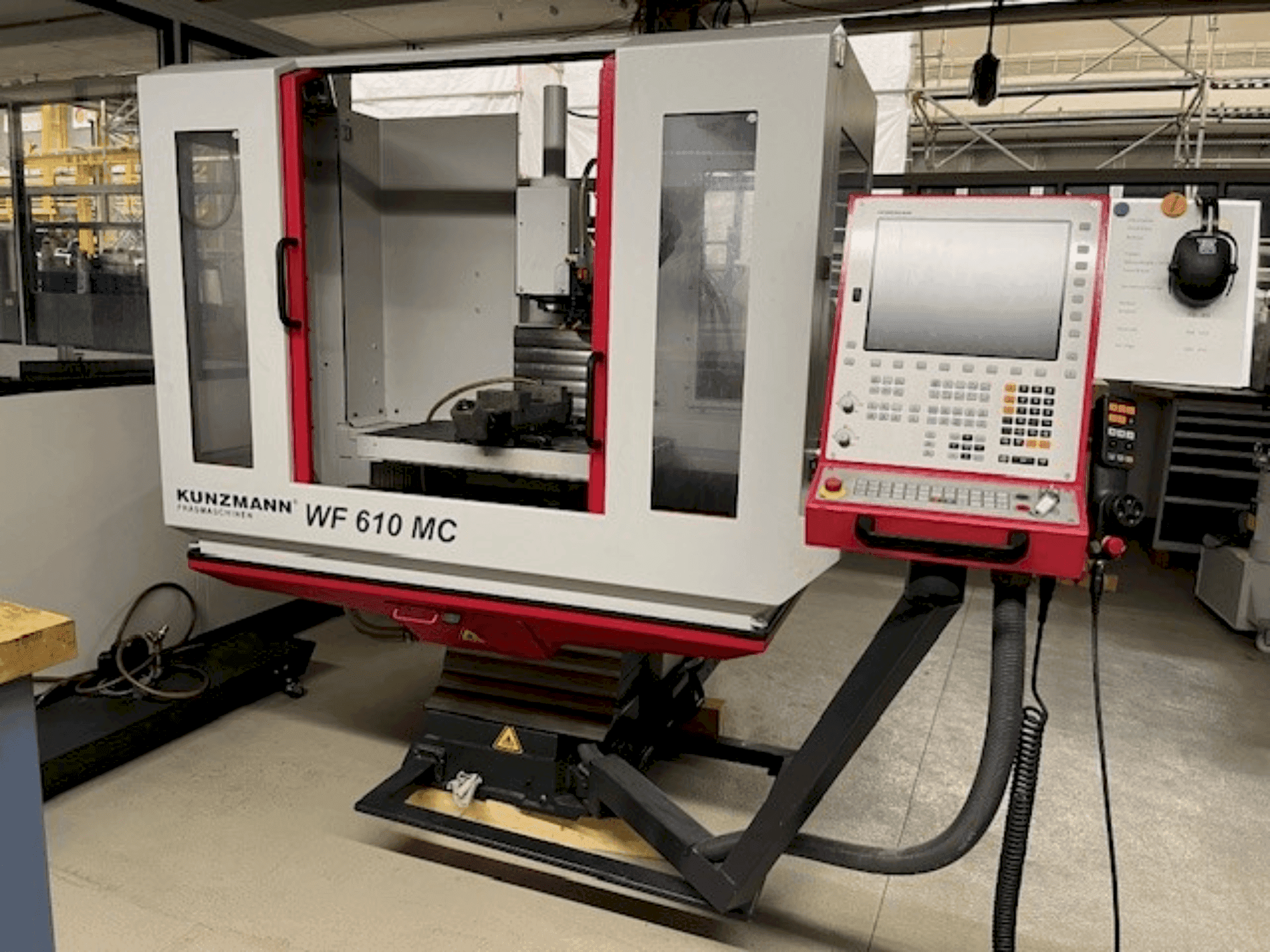 A KUNZMANN WF 610MC  gép elölnézete